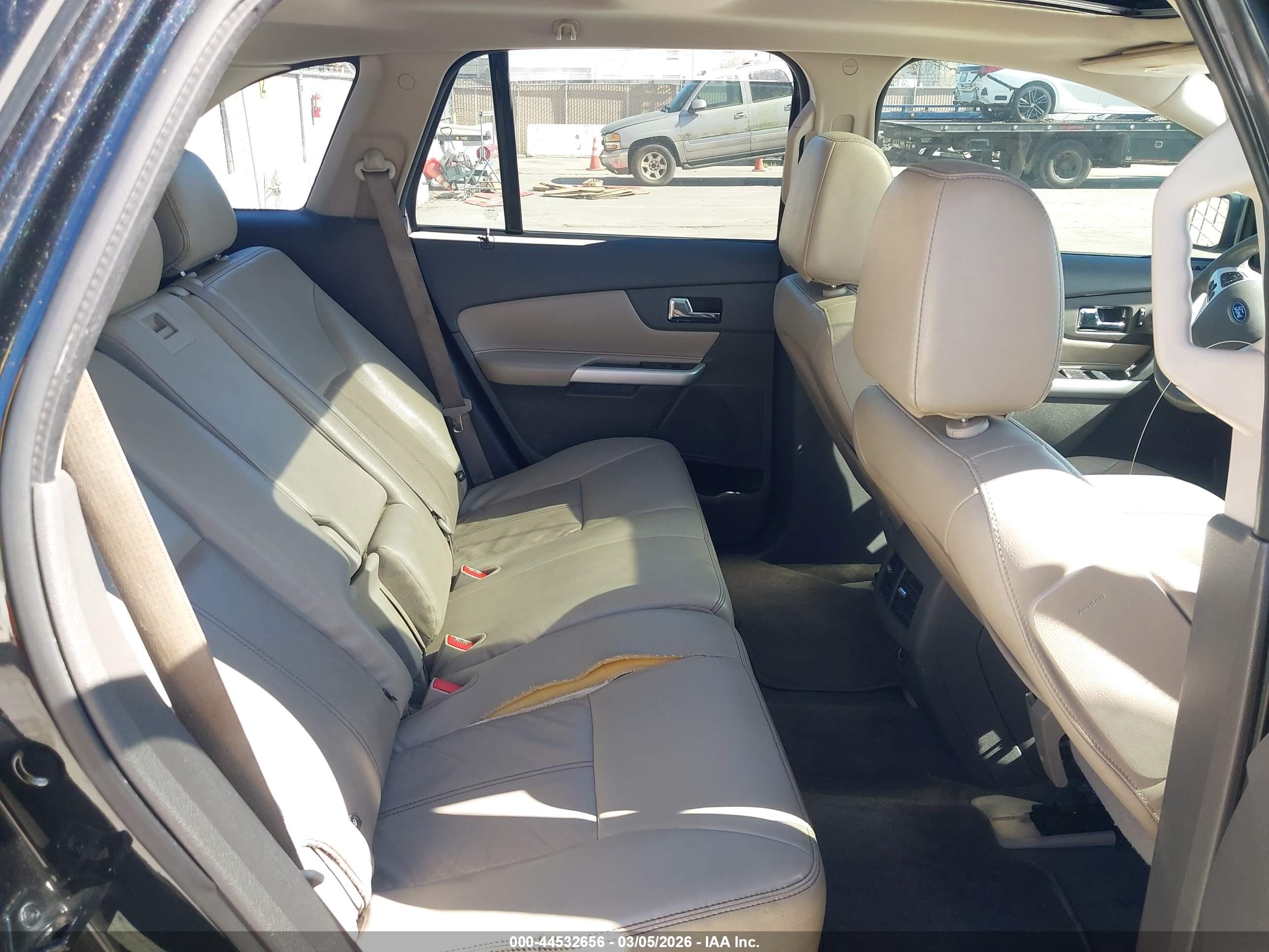 FORD EDGE image 8