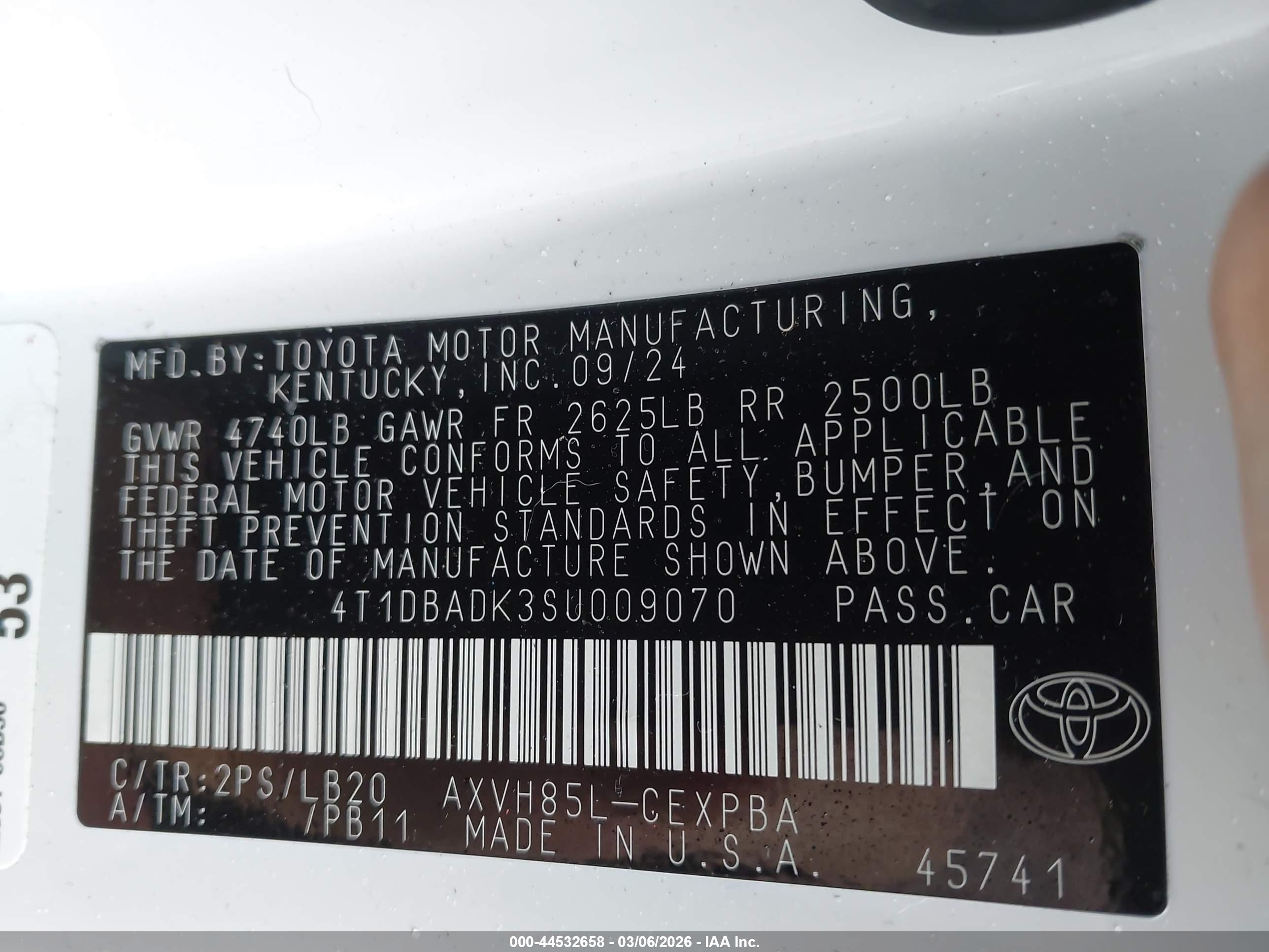 TOYOTA CAMRY image 9