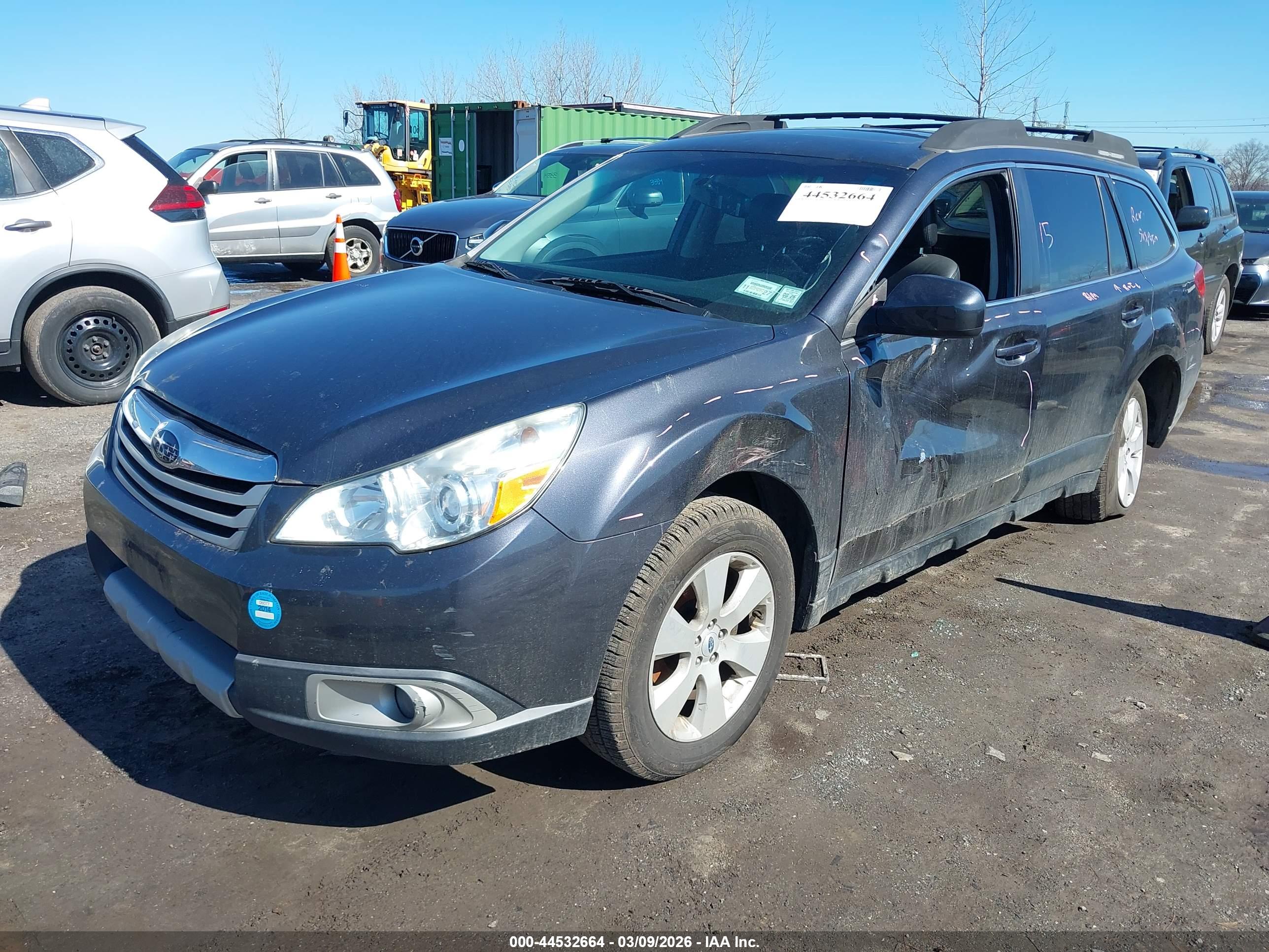 SUBARU OUTBACK image 2