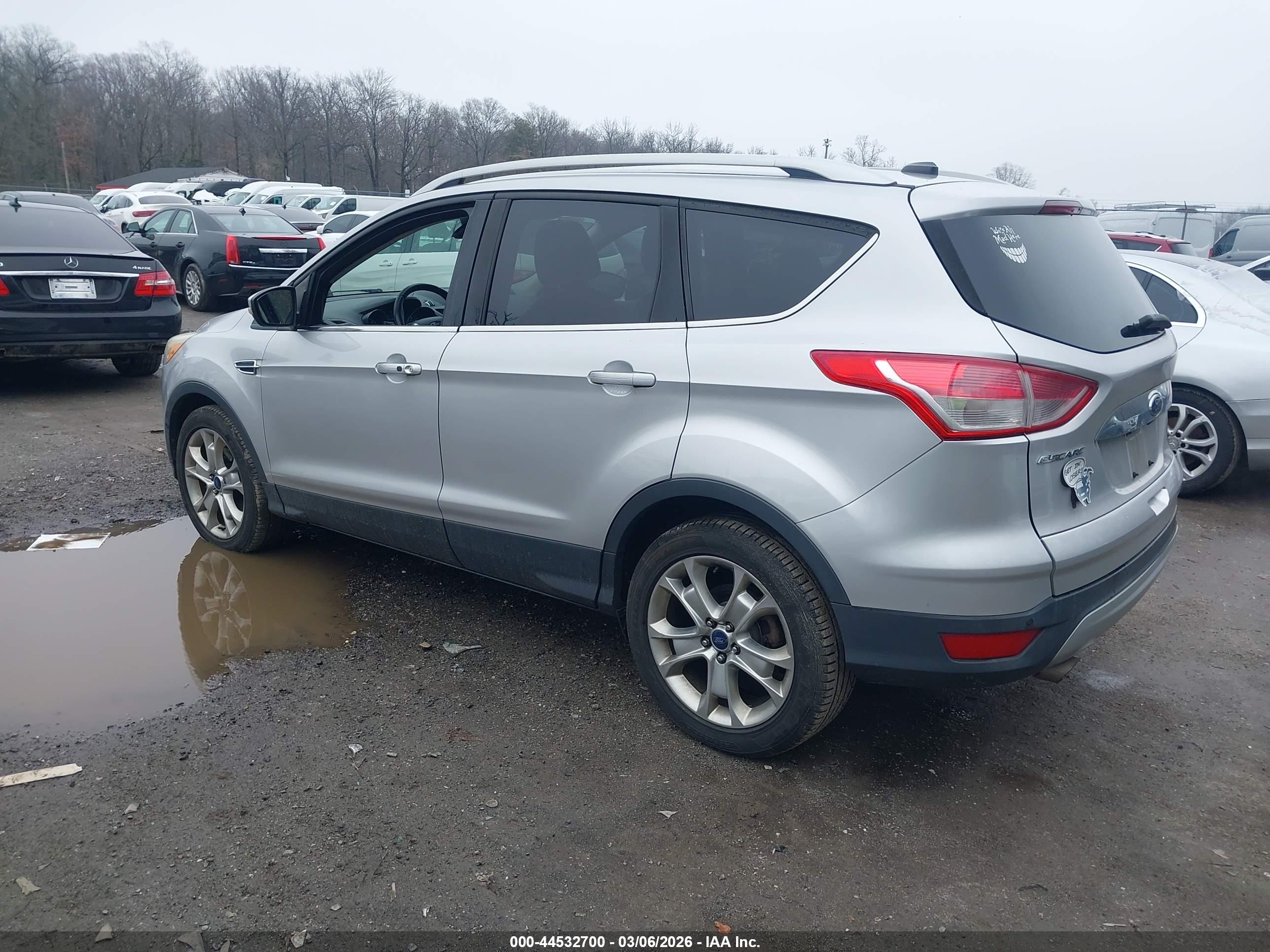 FORD ESCAPE image 3