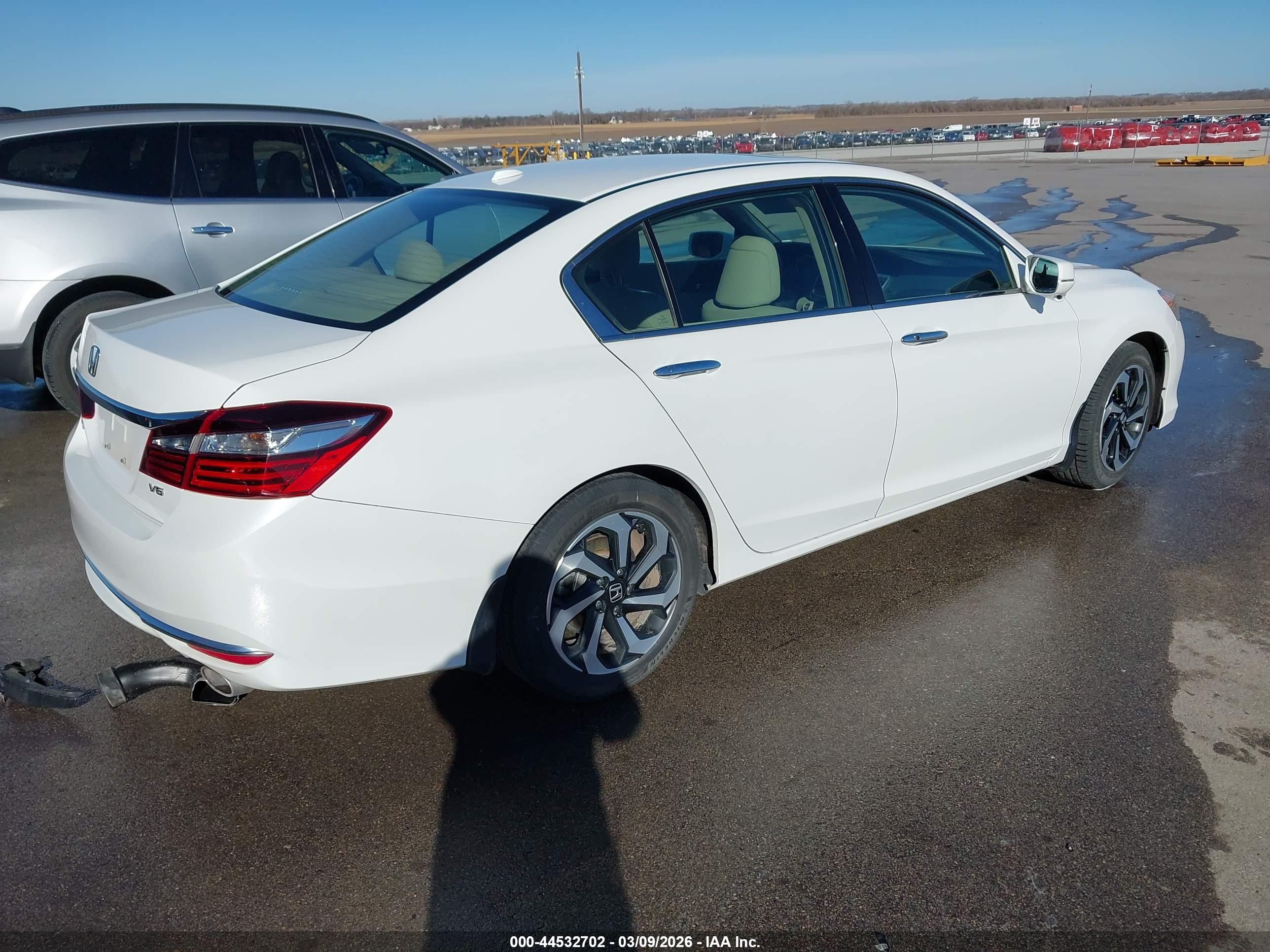 HONDA ACCORD image 4