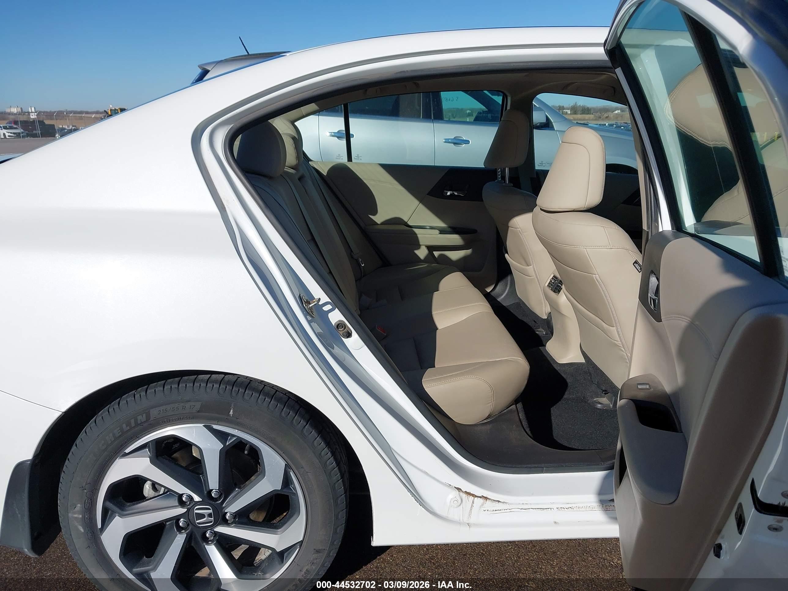 HONDA ACCORD image 8