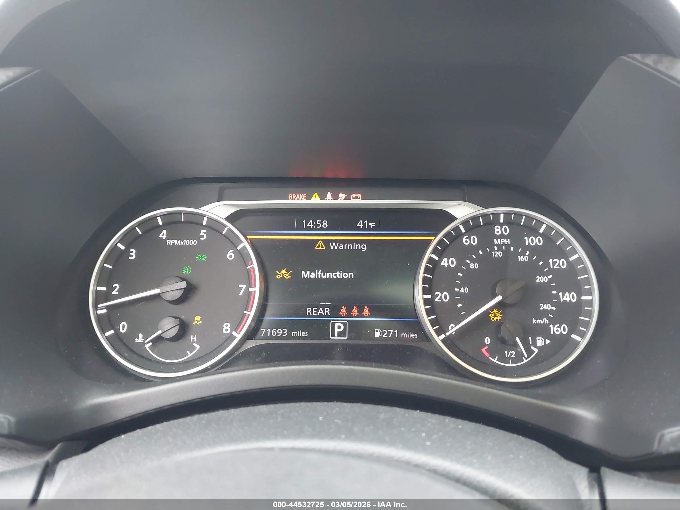 NISSAN SENTRA image 7