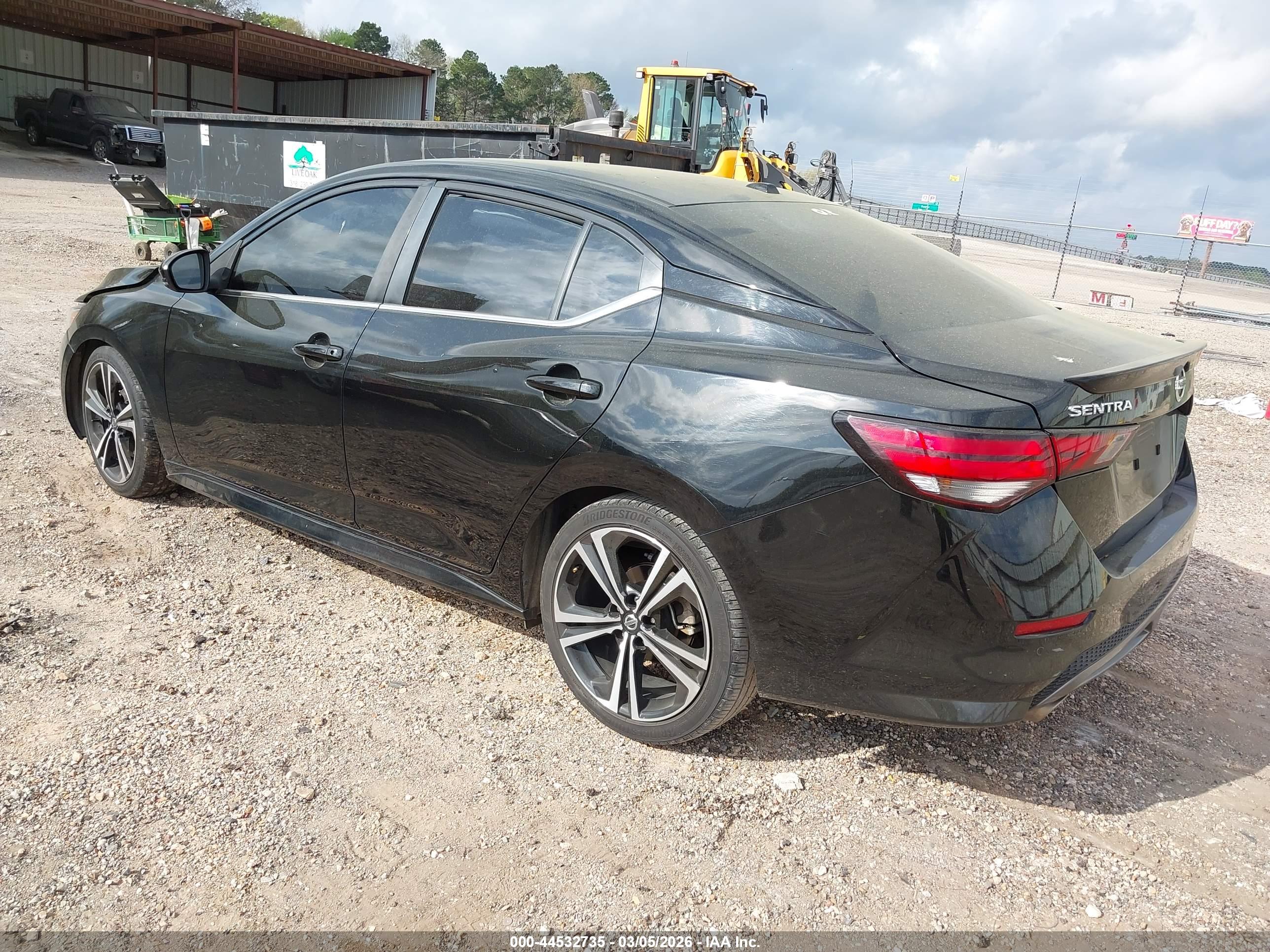 NISSAN SENTRA image 3