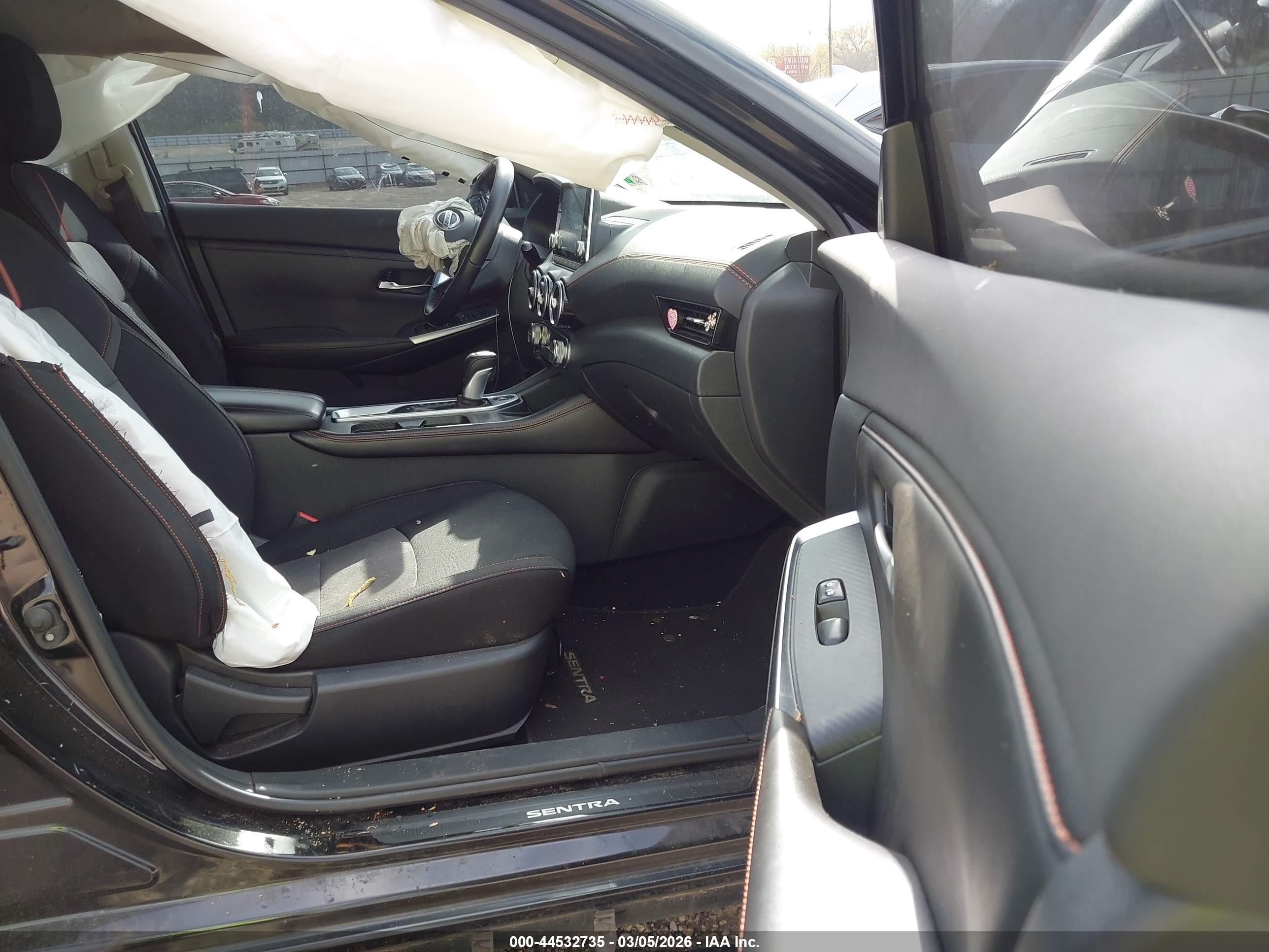 NISSAN SENTRA image 5