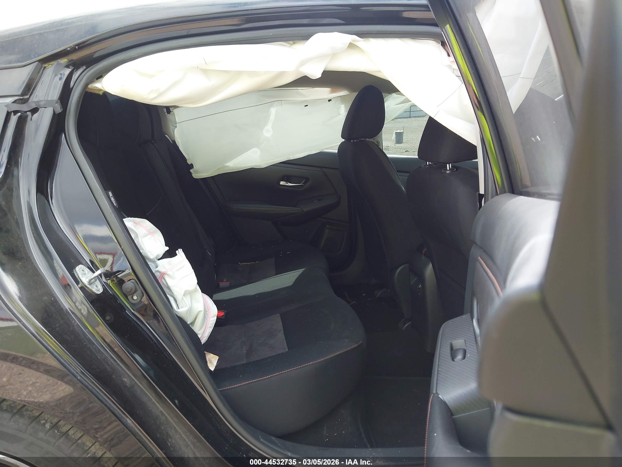 NISSAN SENTRA image 8