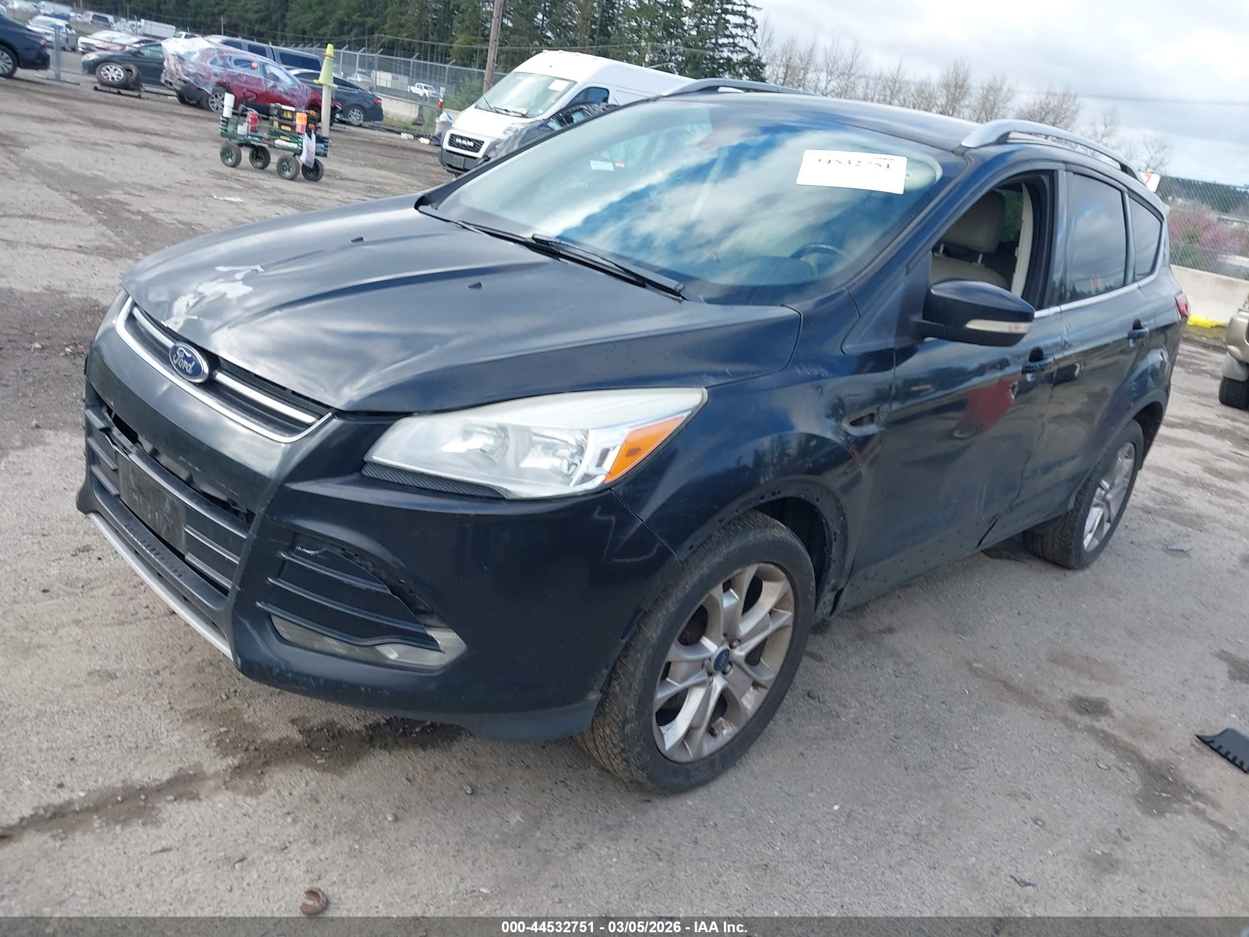 FORD ESCAPE image 2