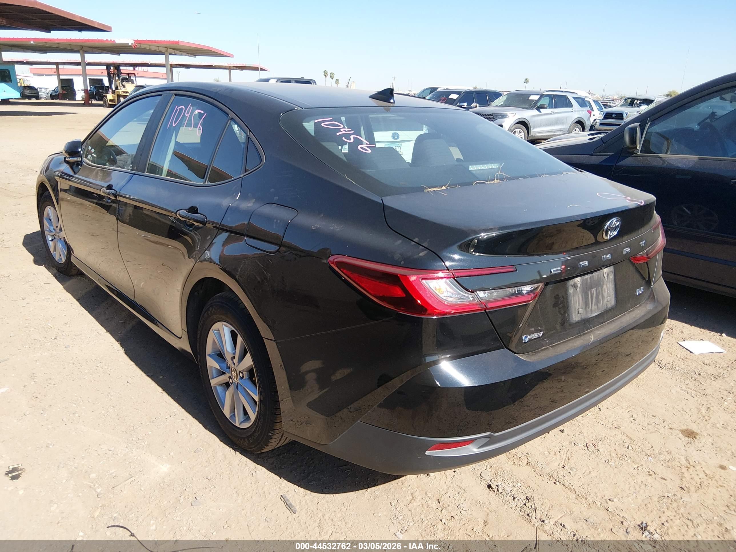TOYOTA CAMRY image 3
