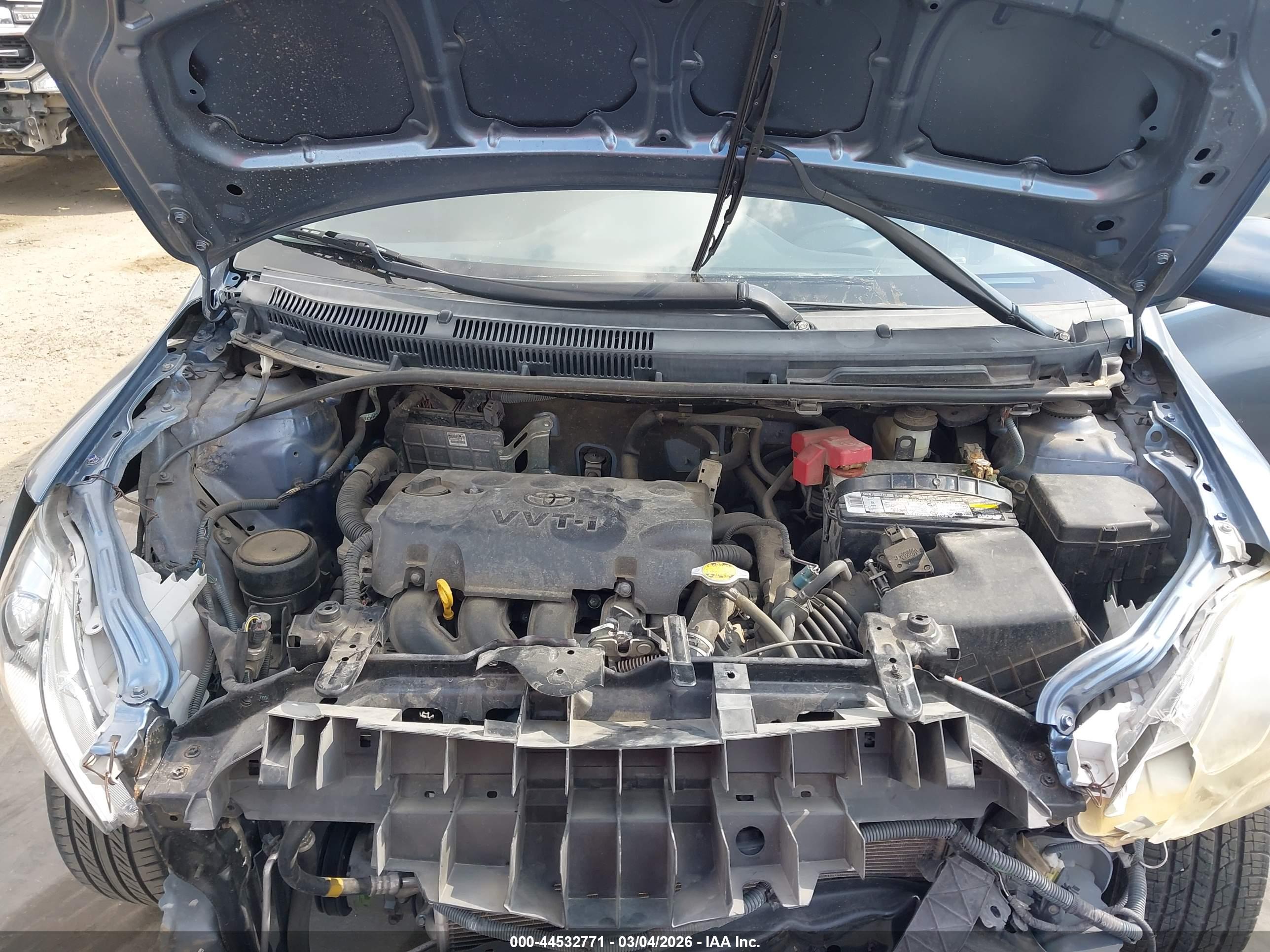 TOYOTA YARIS image 10