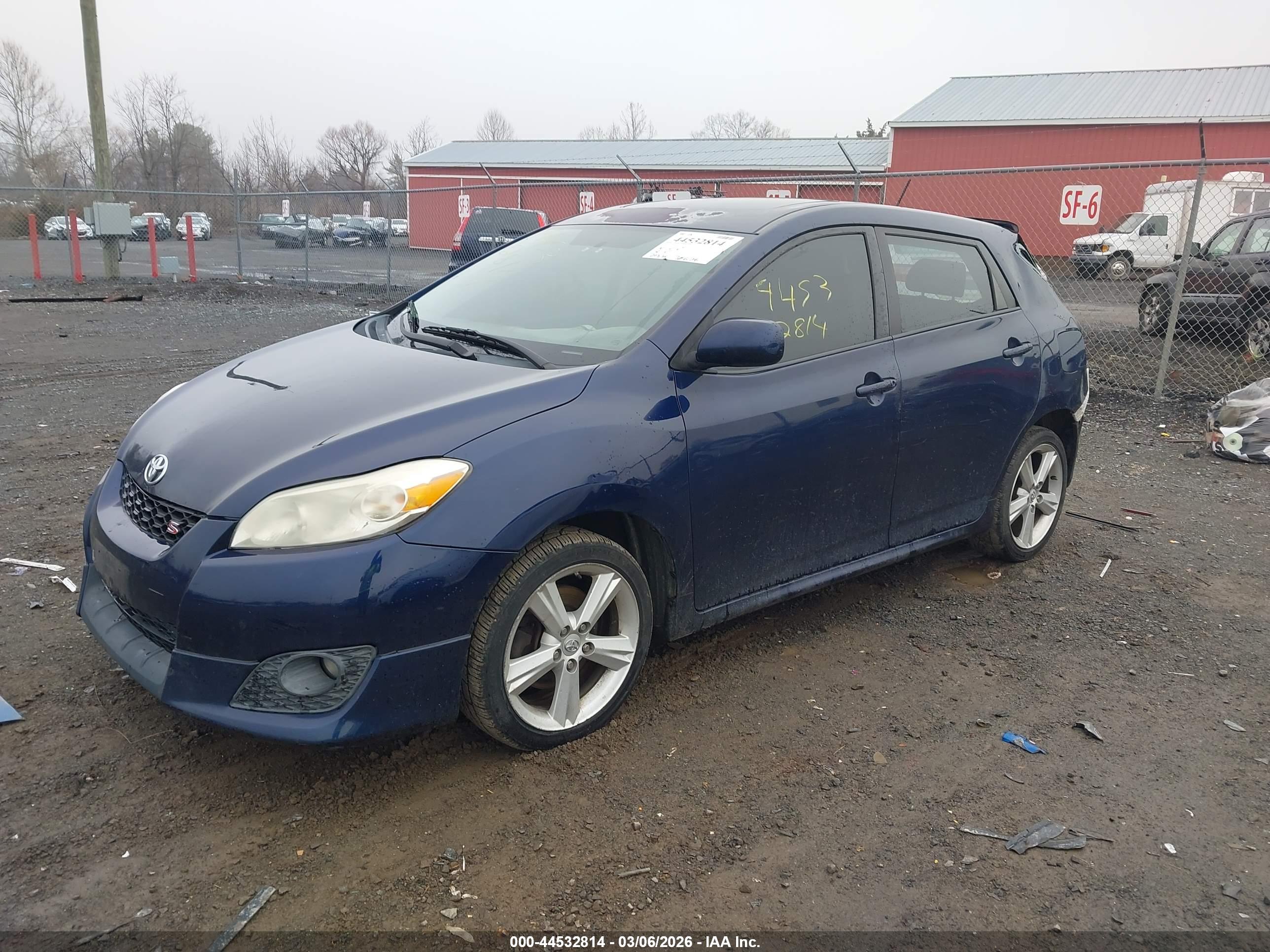 TOYOTA MATRIX image 2
