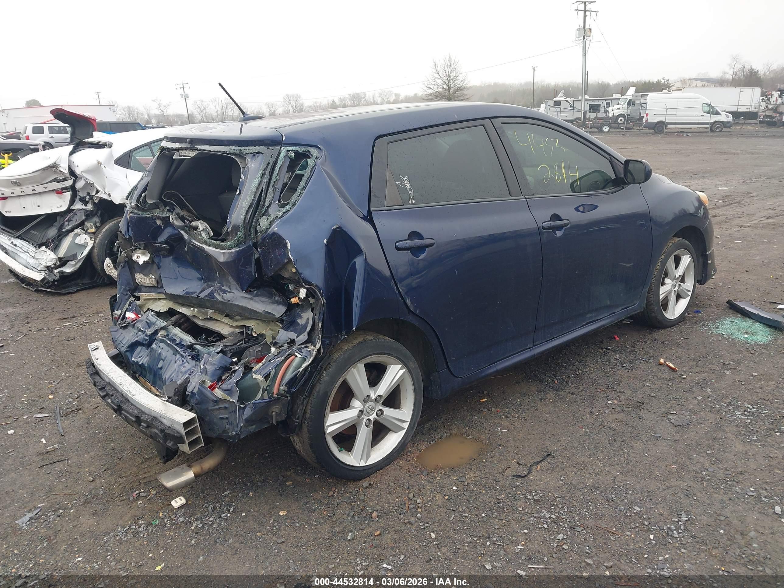 TOYOTA MATRIX image 4
