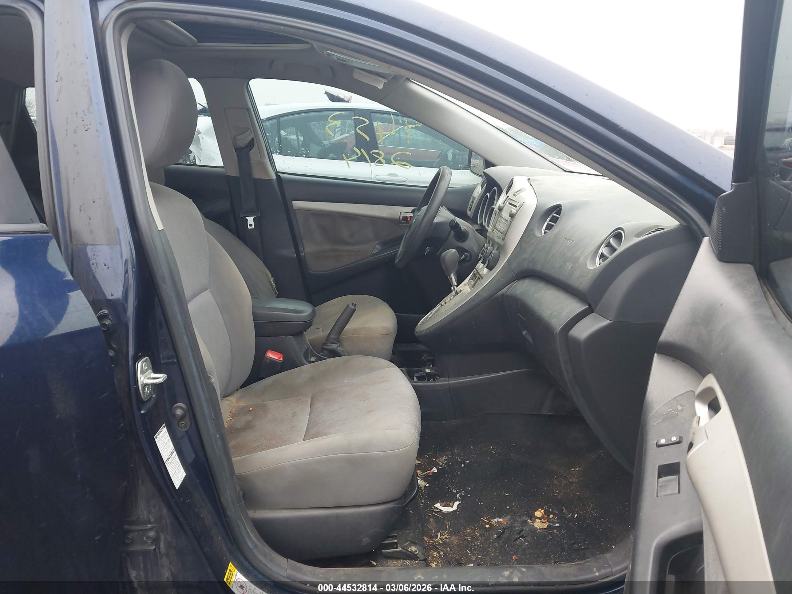 TOYOTA MATRIX image 5