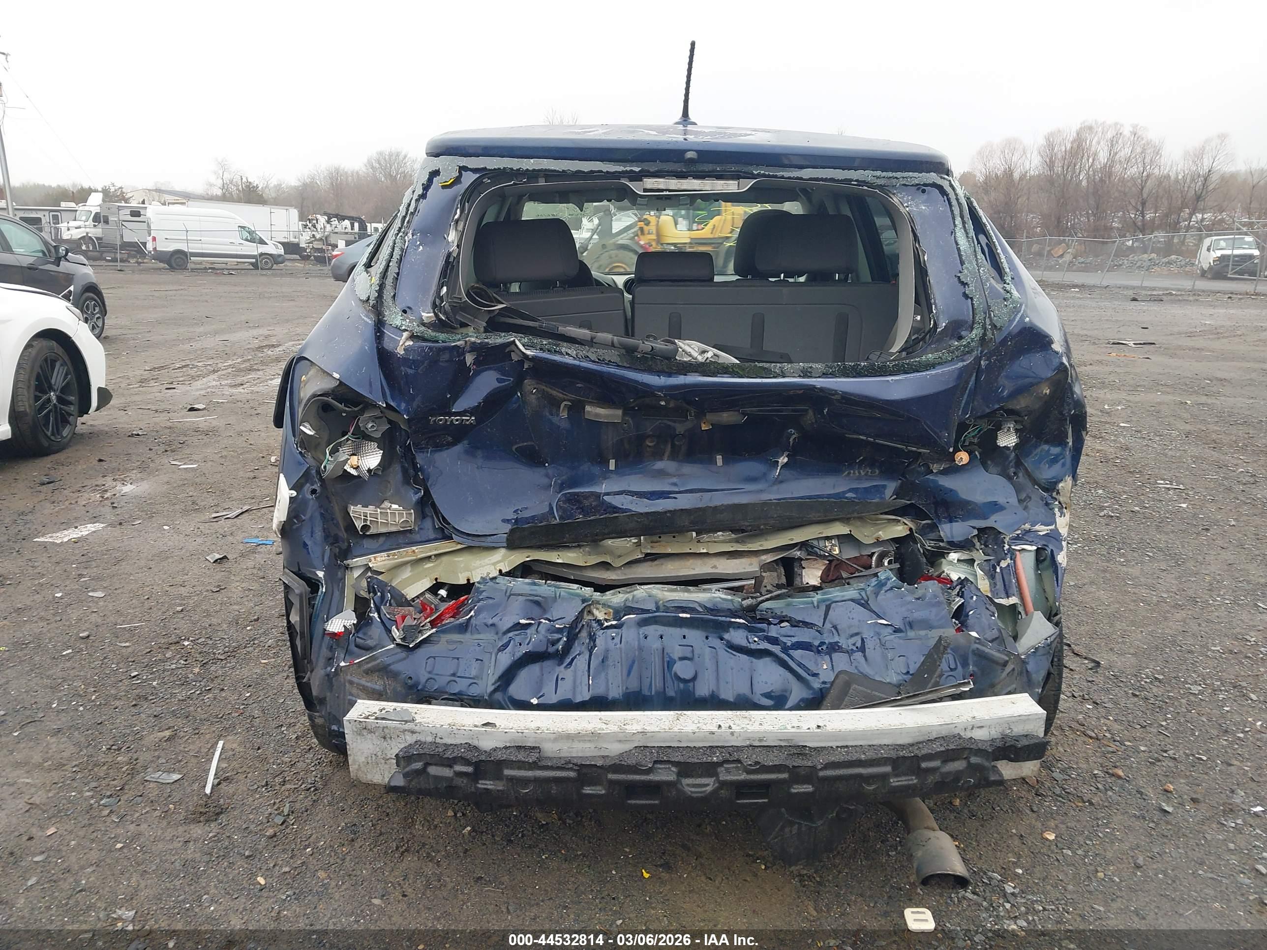 TOYOTA MATRIX image 6