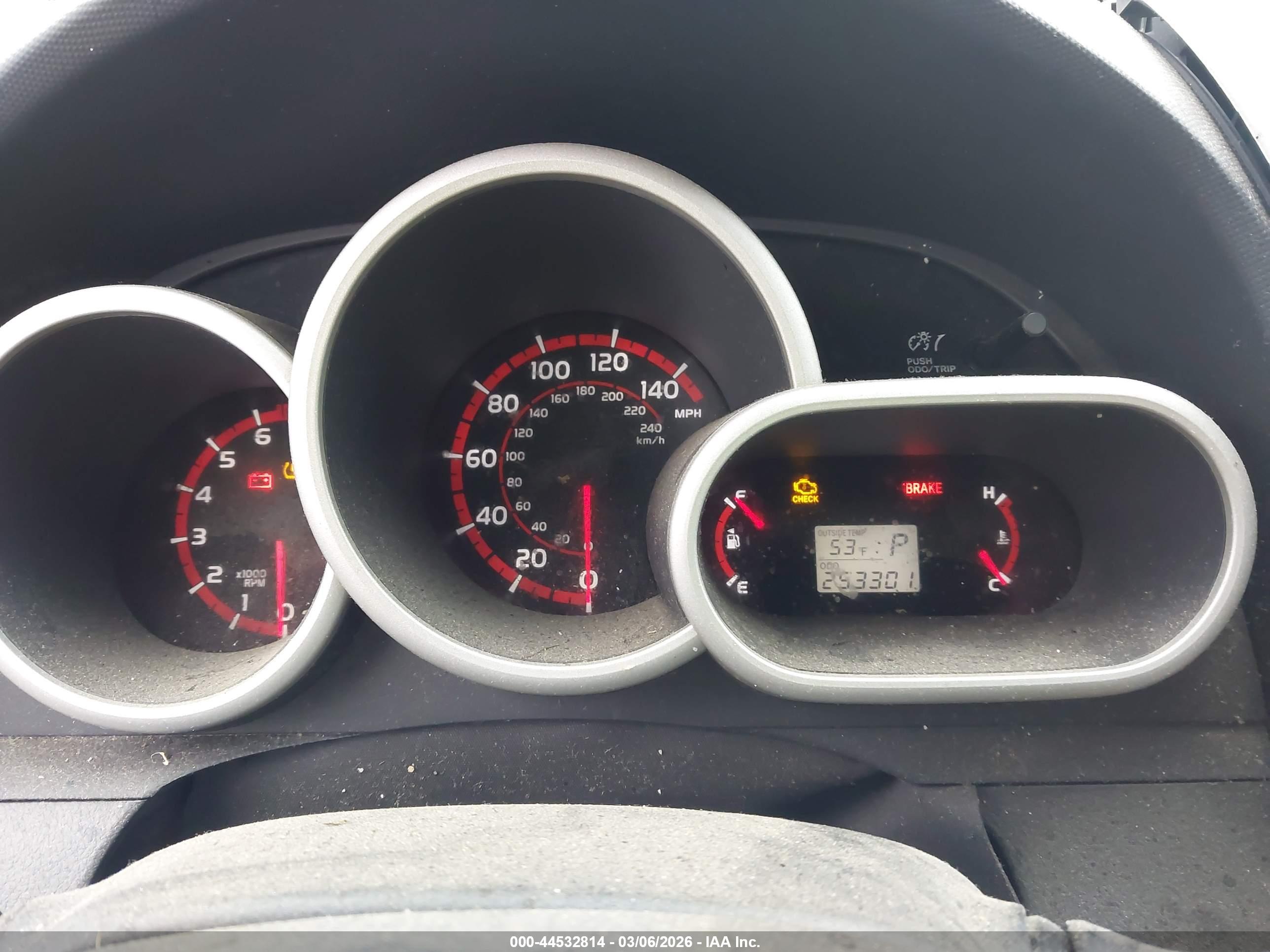 TOYOTA MATRIX image 7