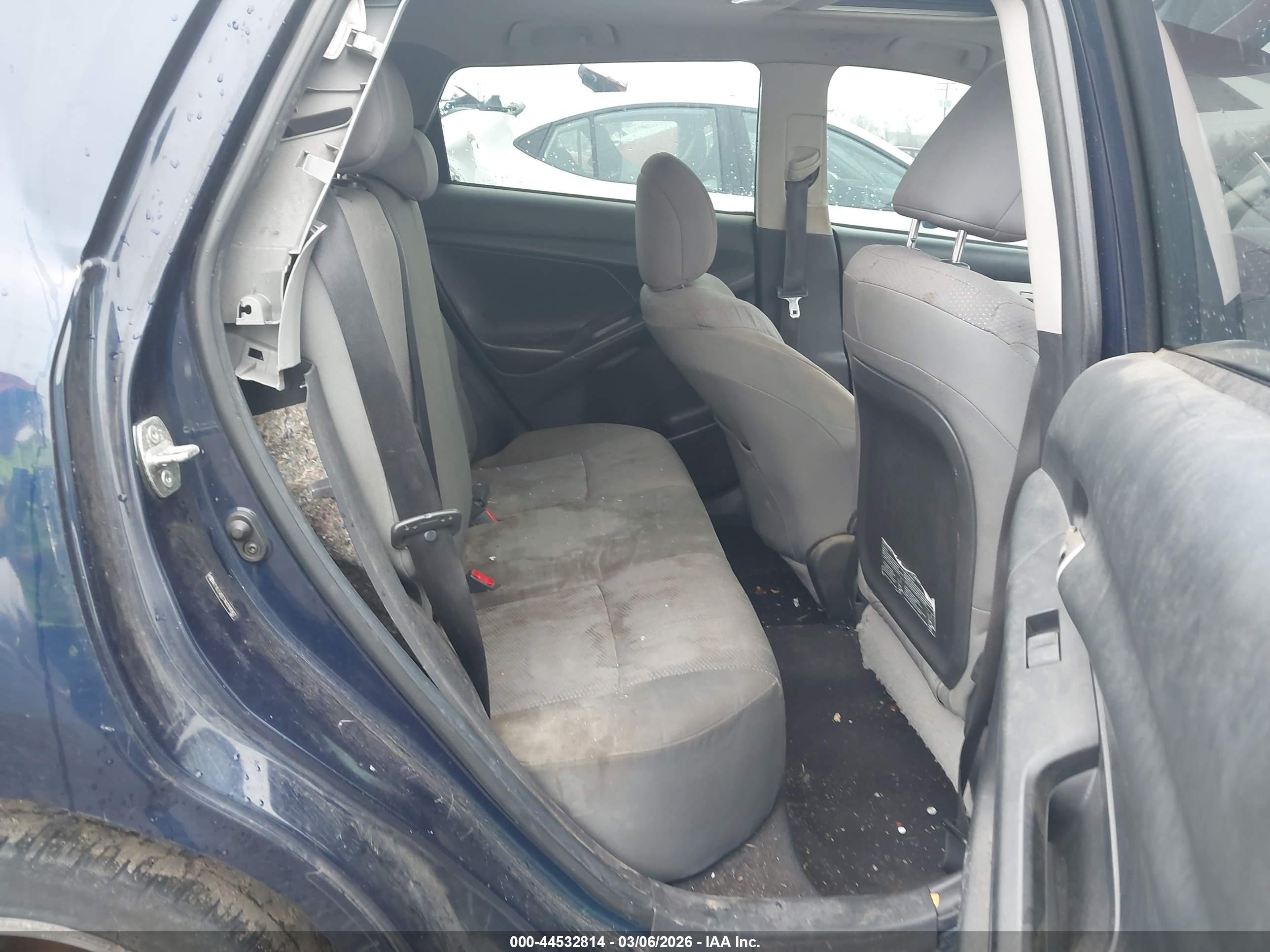TOYOTA MATRIX image 8