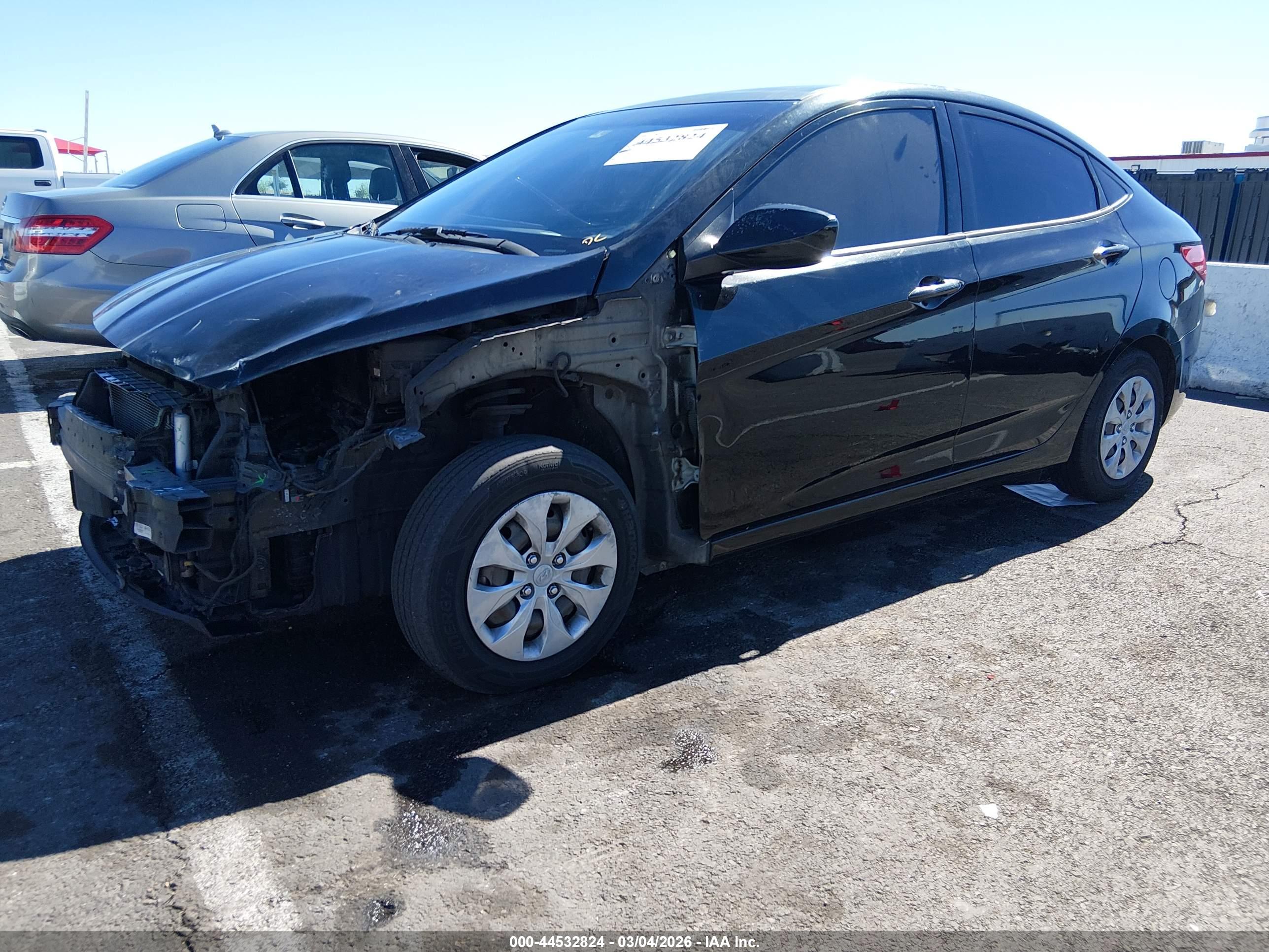 HYUNDAI ACCENT image 2