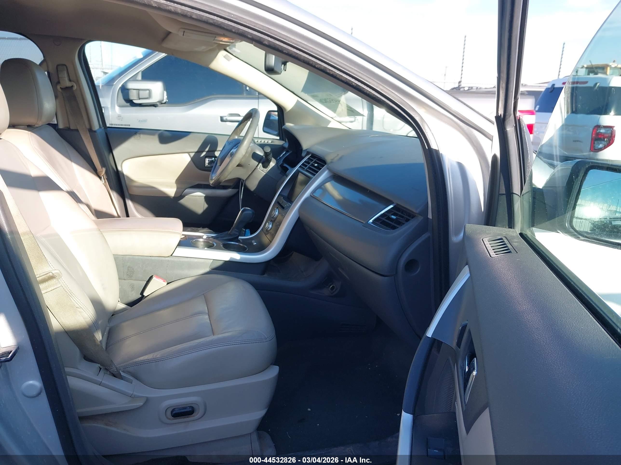 FORD EDGE image 5