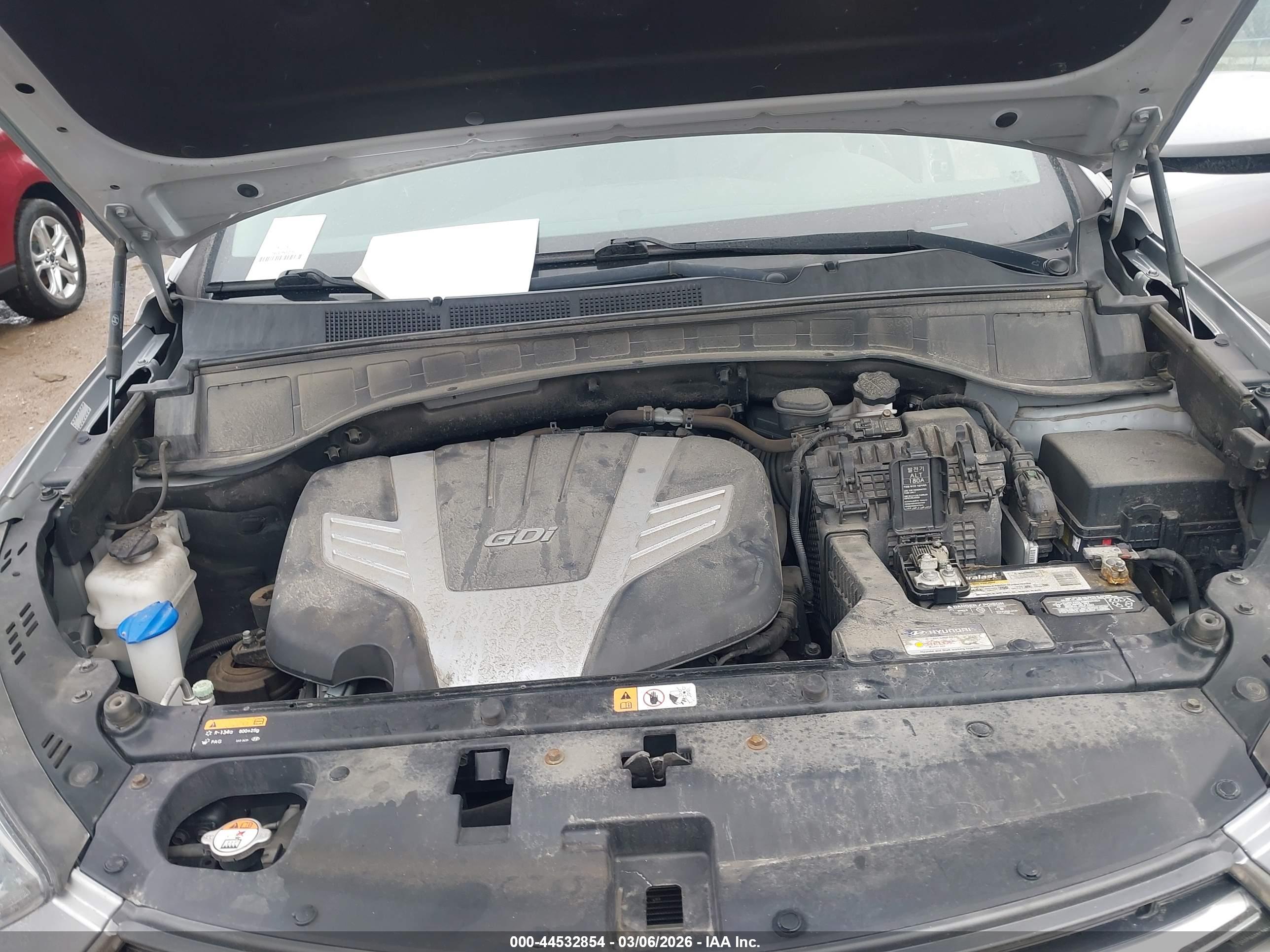 HYUNDAI SANTA image 10