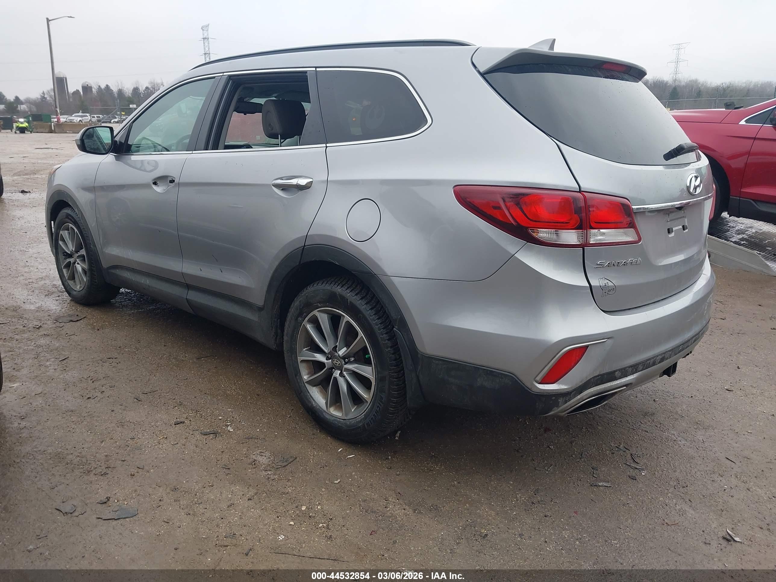HYUNDAI SANTA image 3