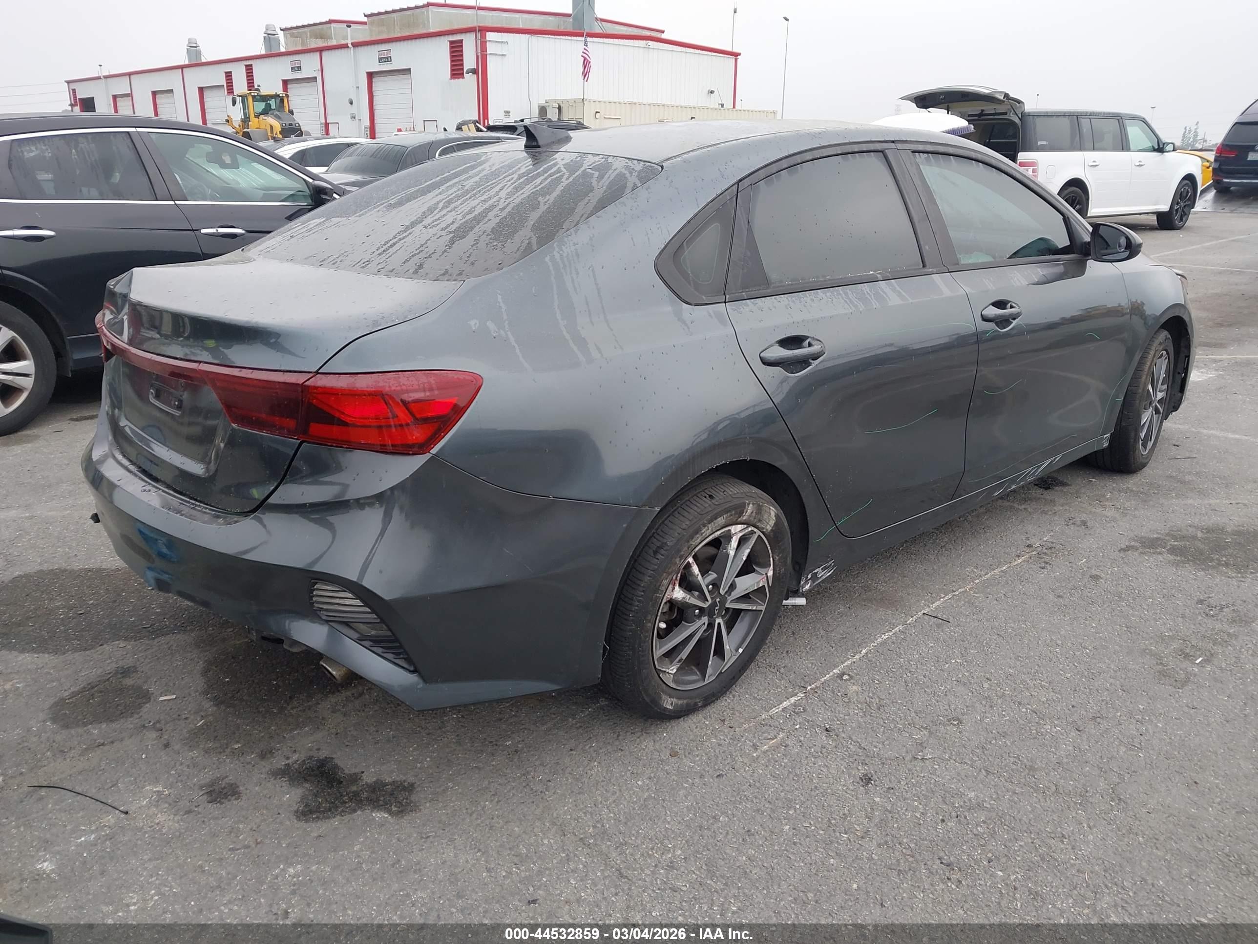 KIA FORTE image 4