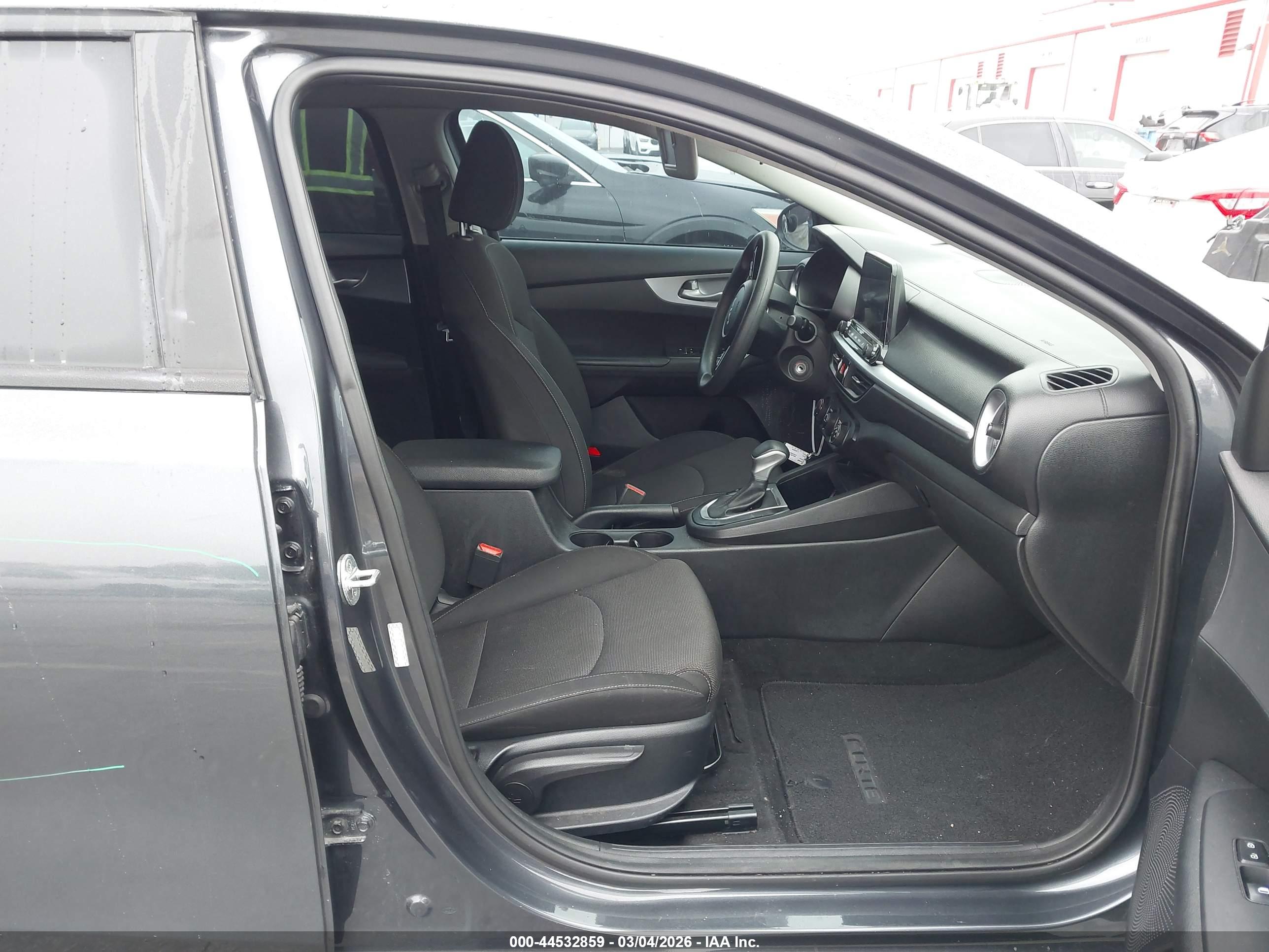 KIA FORTE image 5