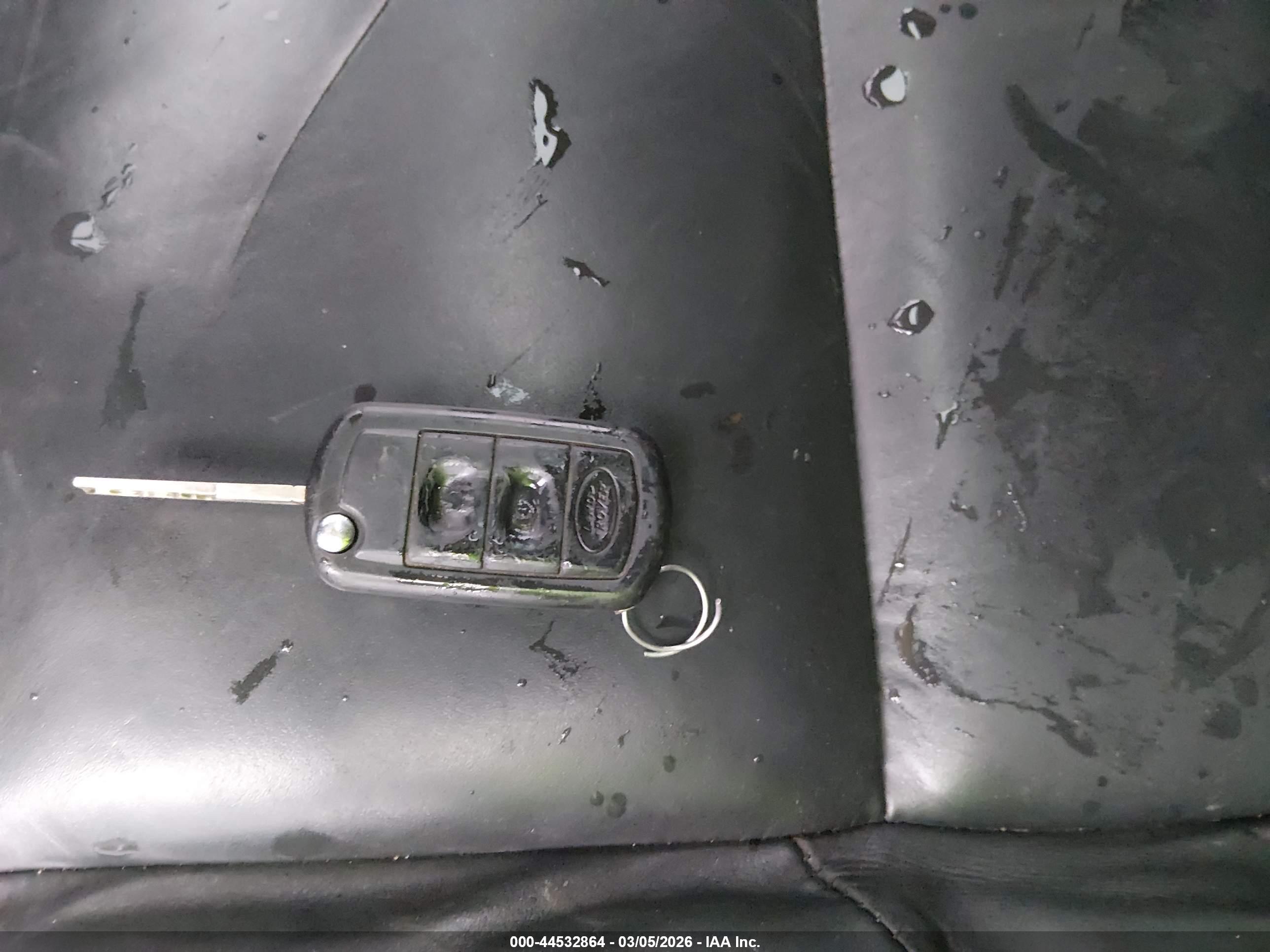LAND ROVER image 11