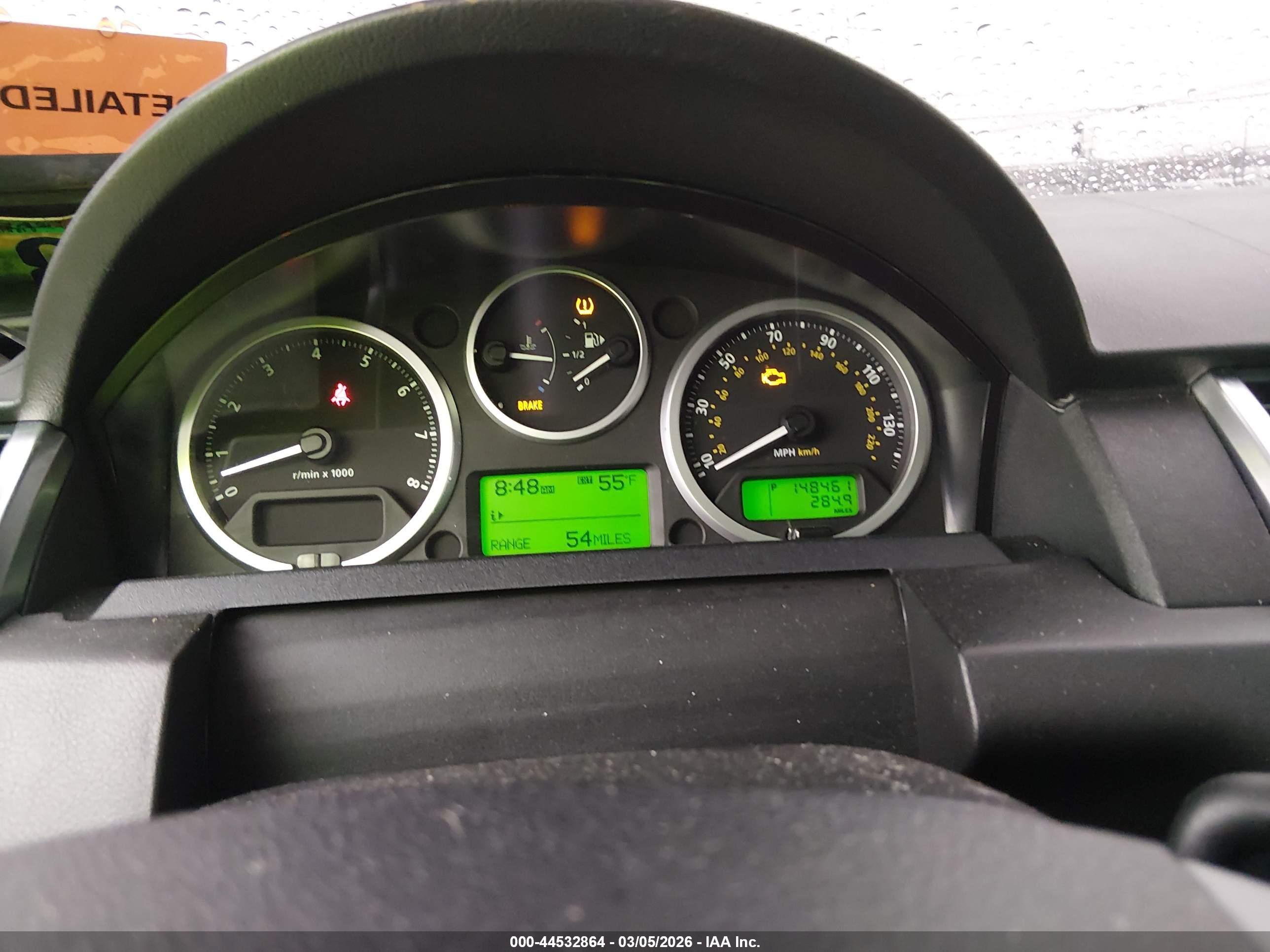 LAND ROVER image 7