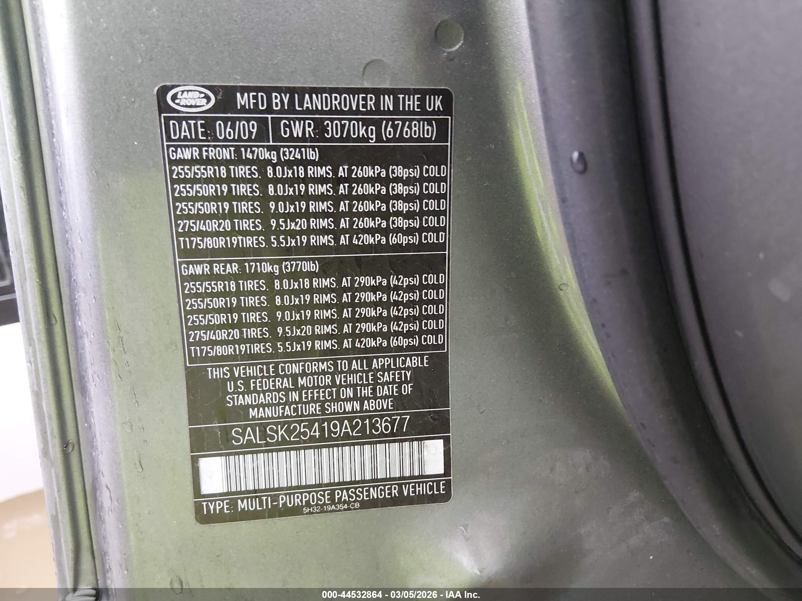 LAND ROVER image 9