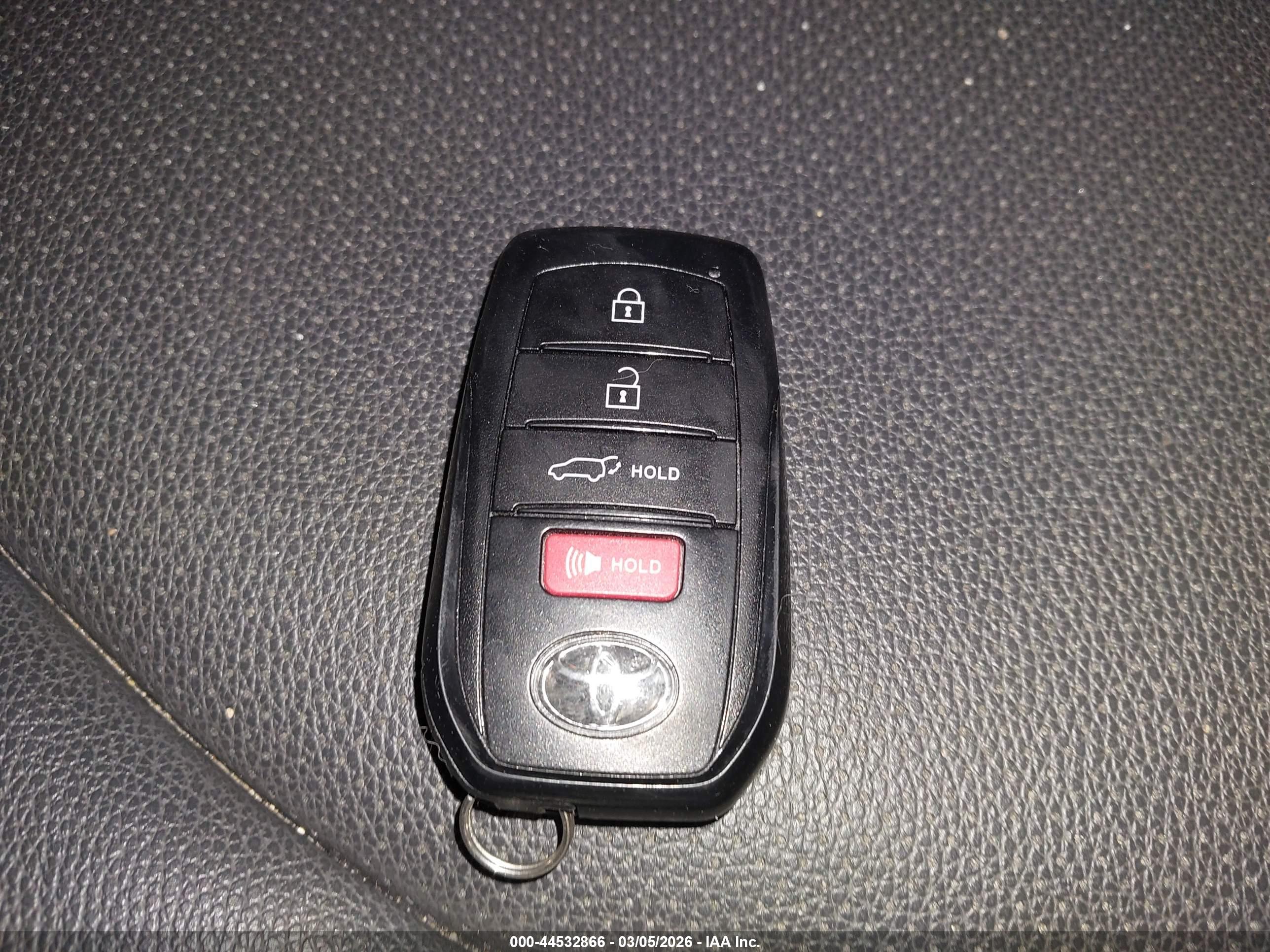 TOYOTA GRAND image 11
