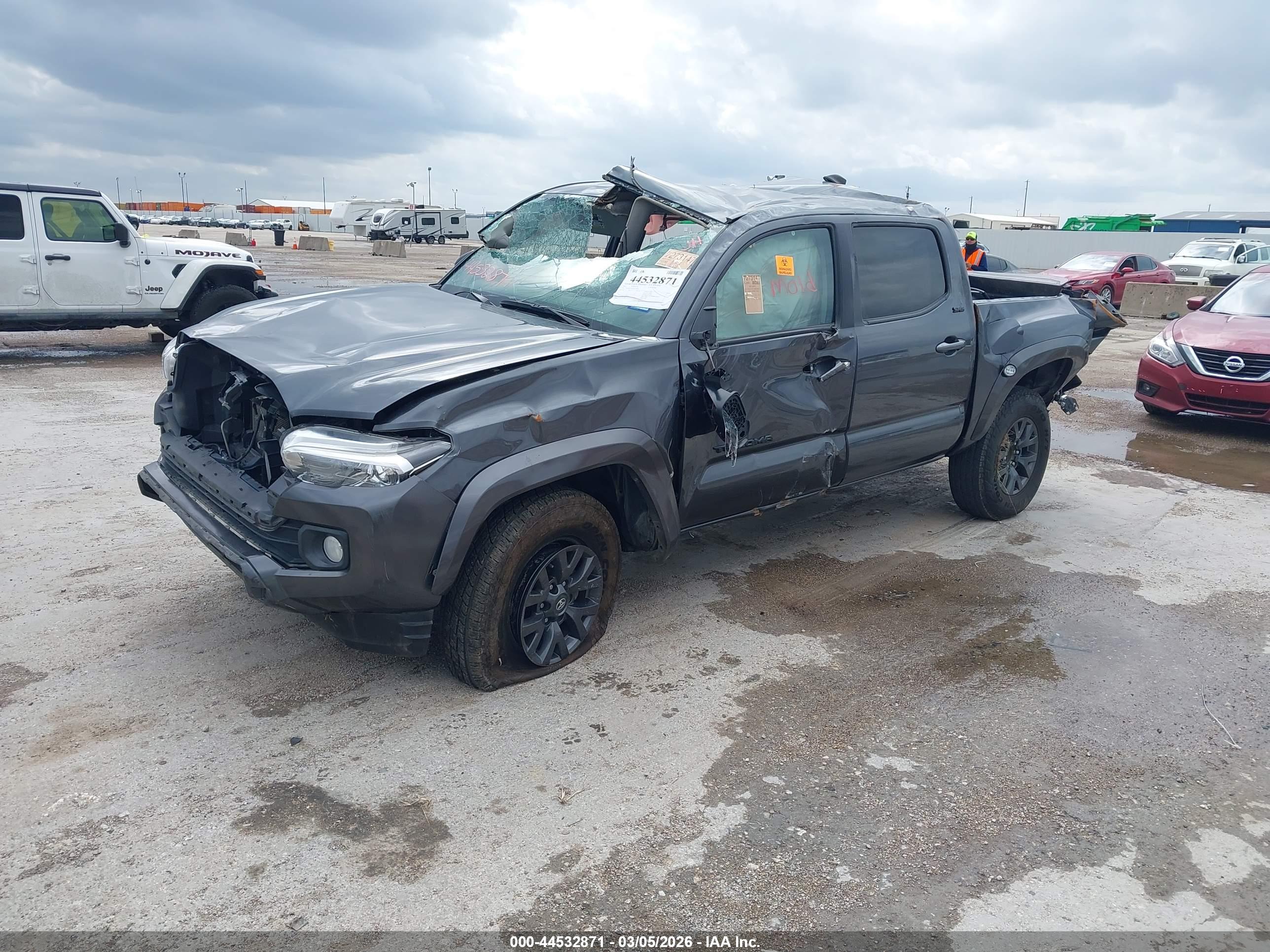 TOYOTA TACOMA image 2
