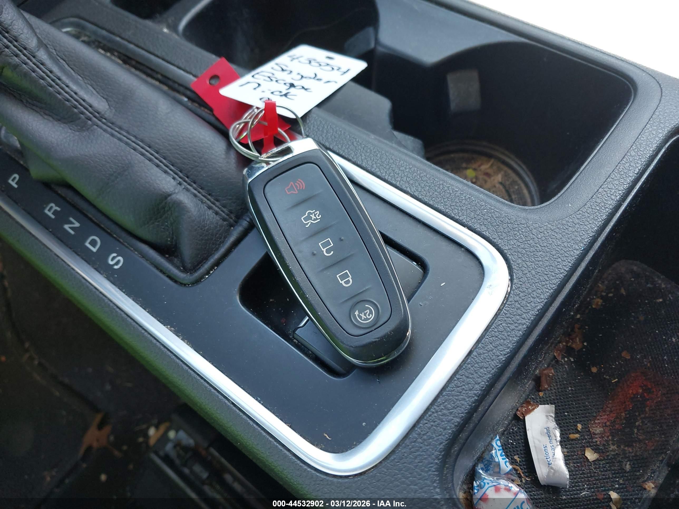 FORD ESCAPE image 11