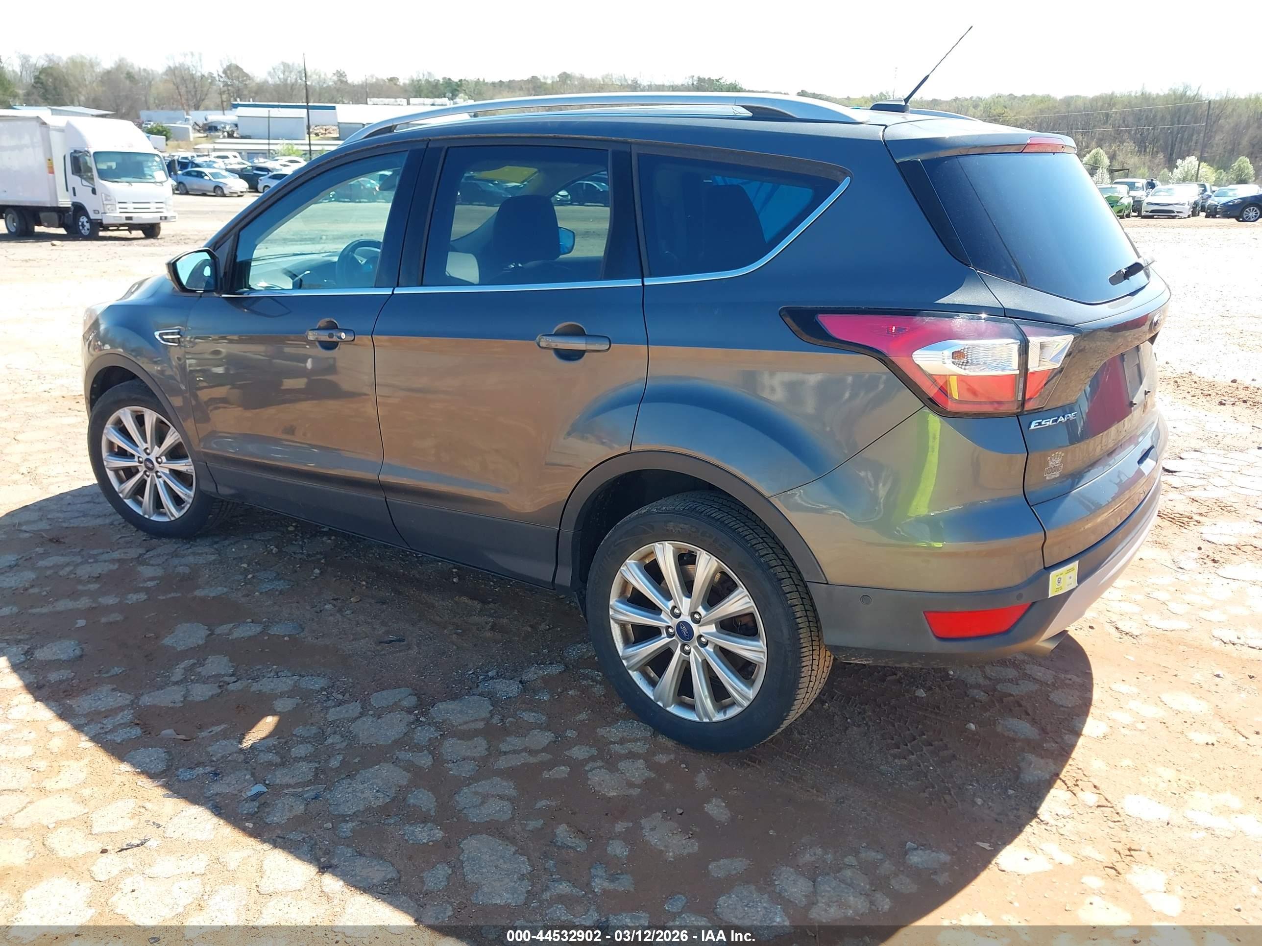 FORD ESCAPE image 3