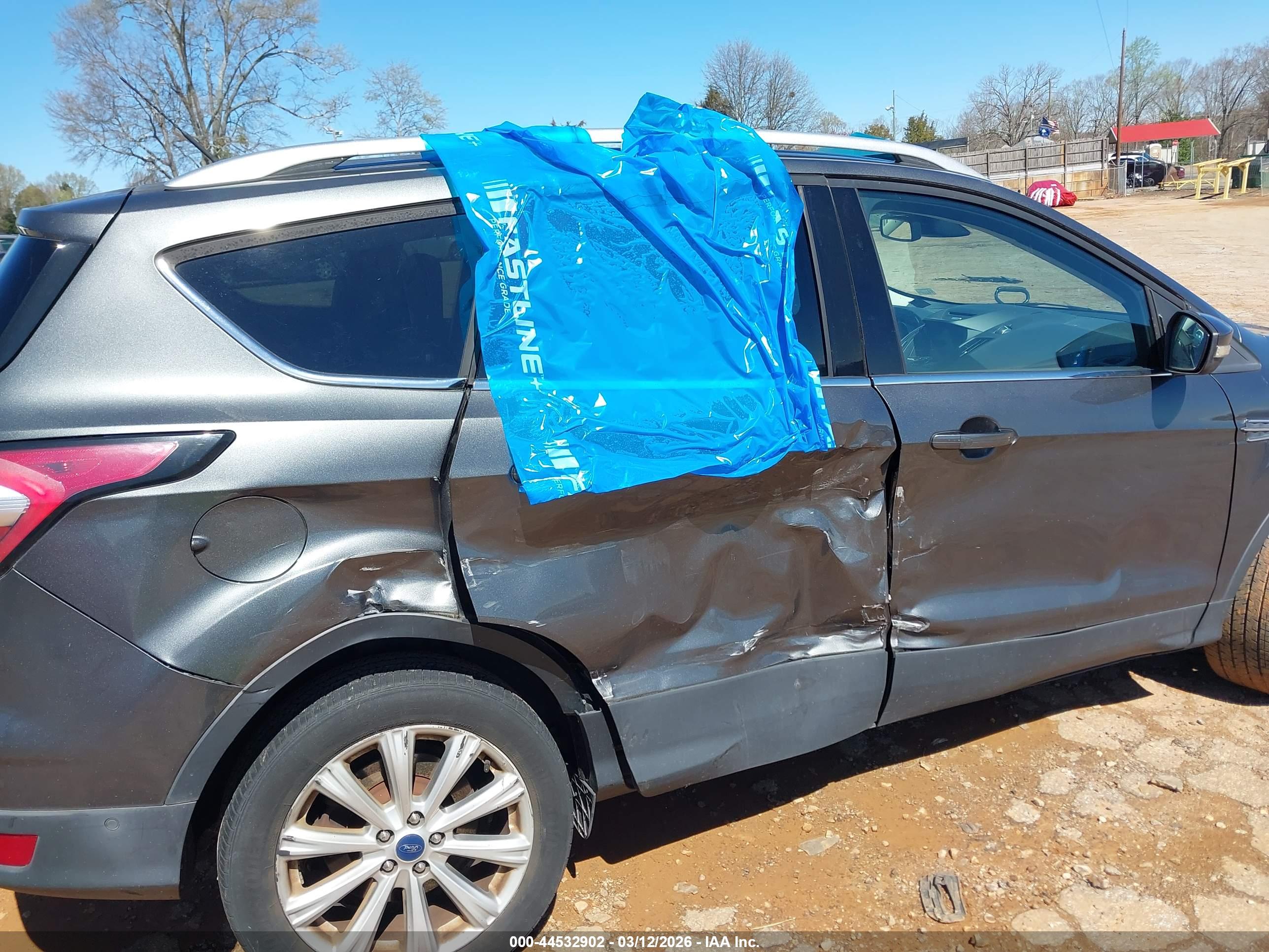 FORD ESCAPE image 6