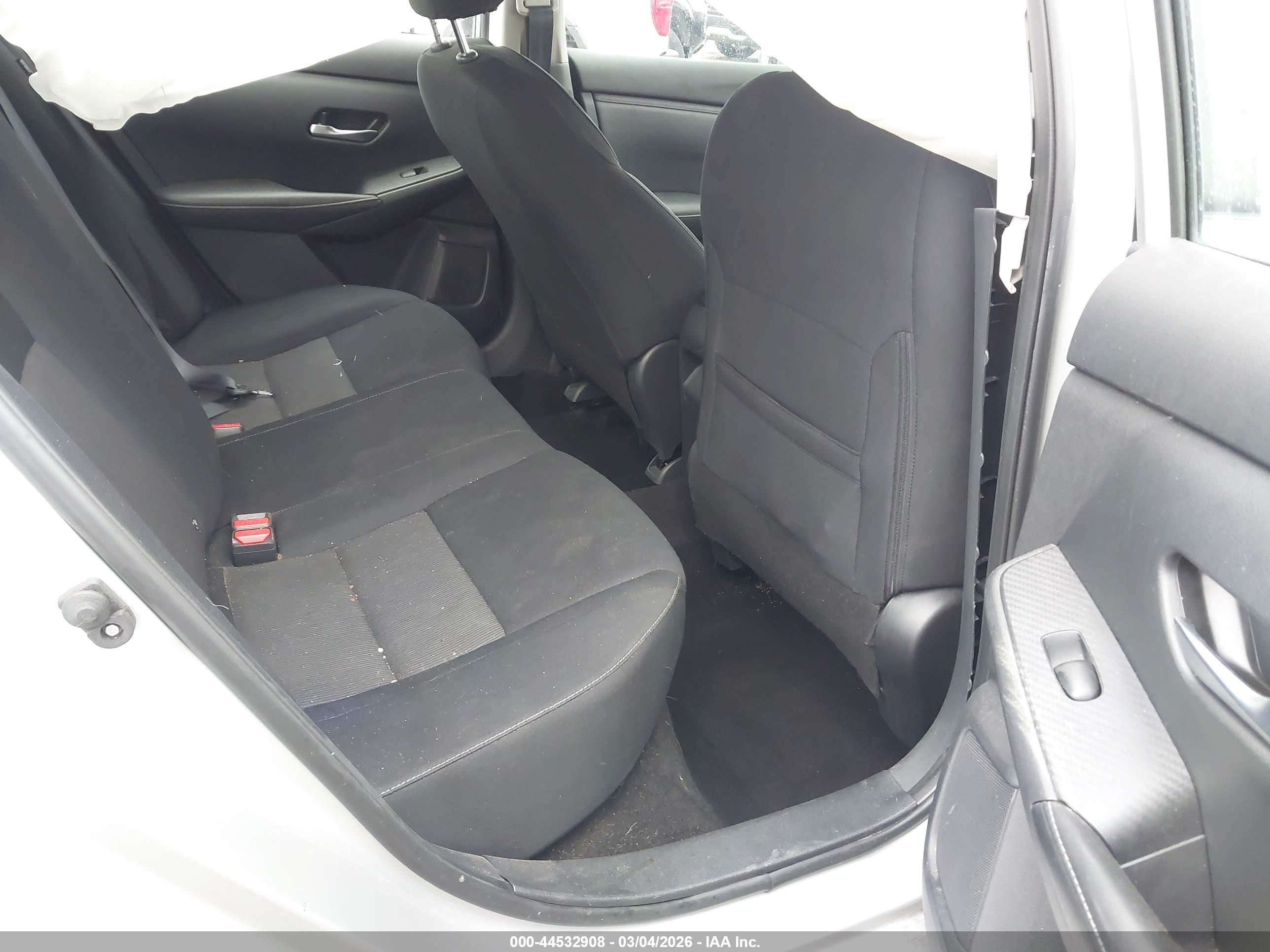 NISSAN SENTRA image 8