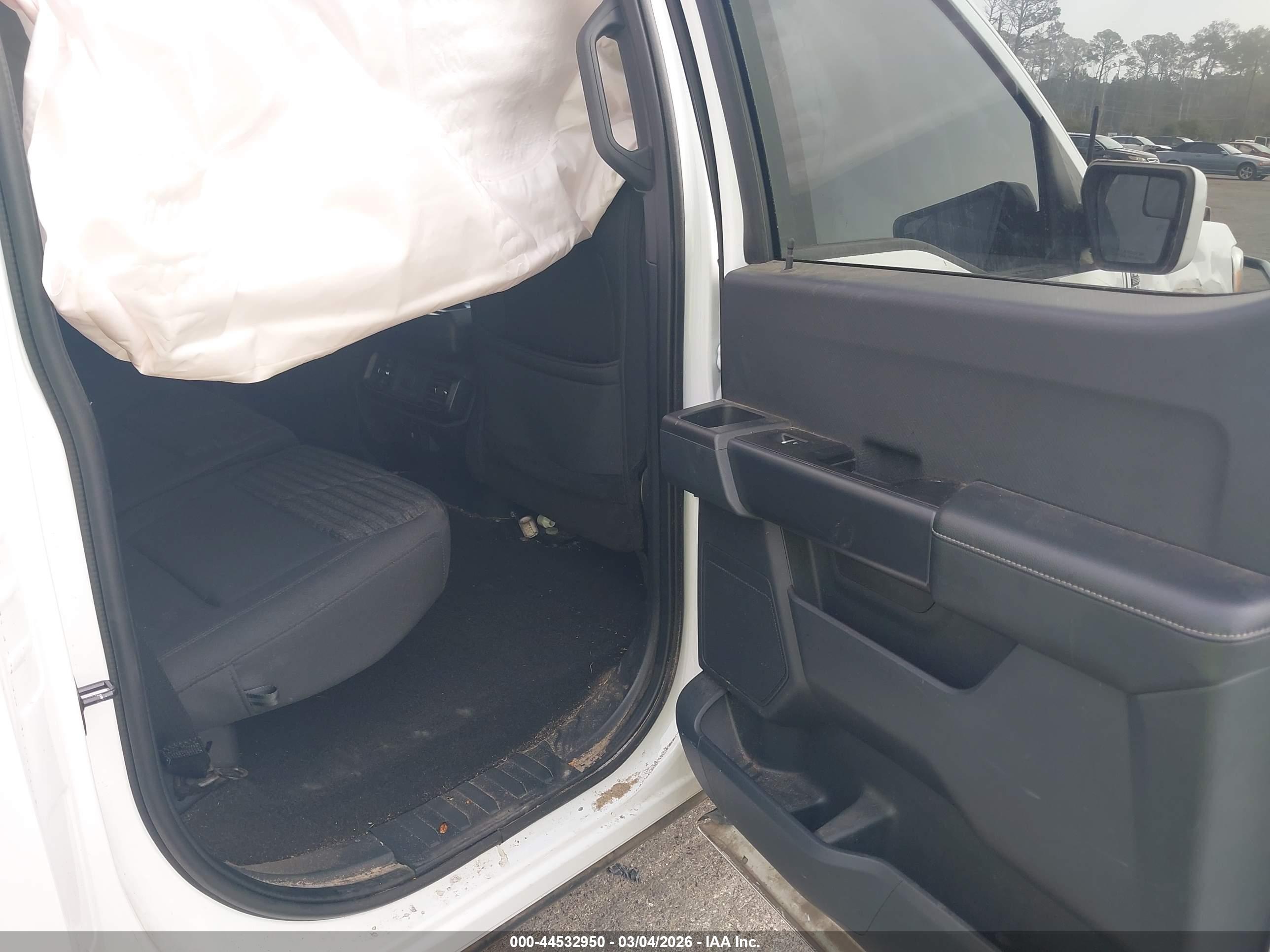 FORD F-150 image 8