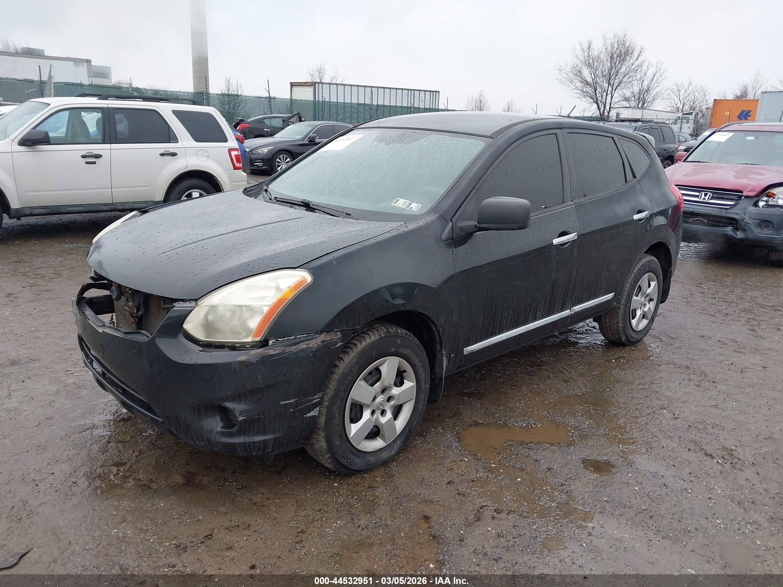 NISSAN ROGUE image 2