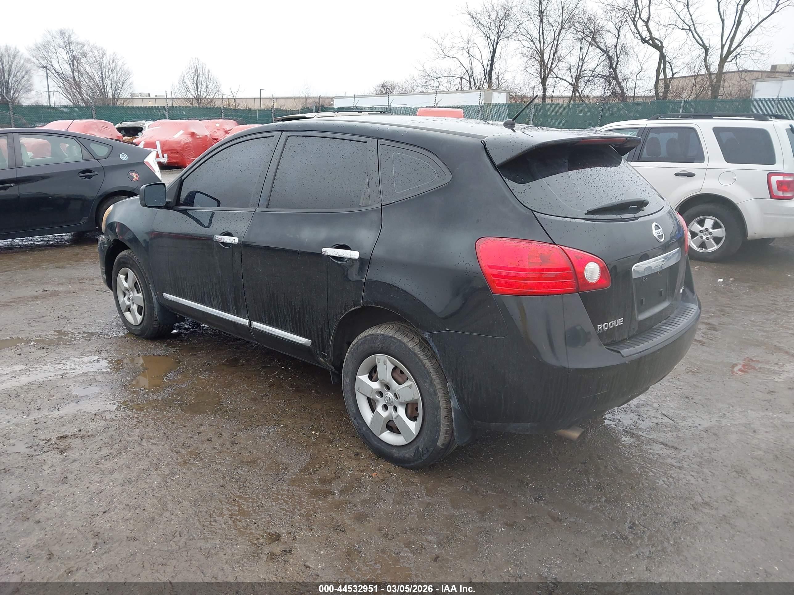 NISSAN ROGUE image 3