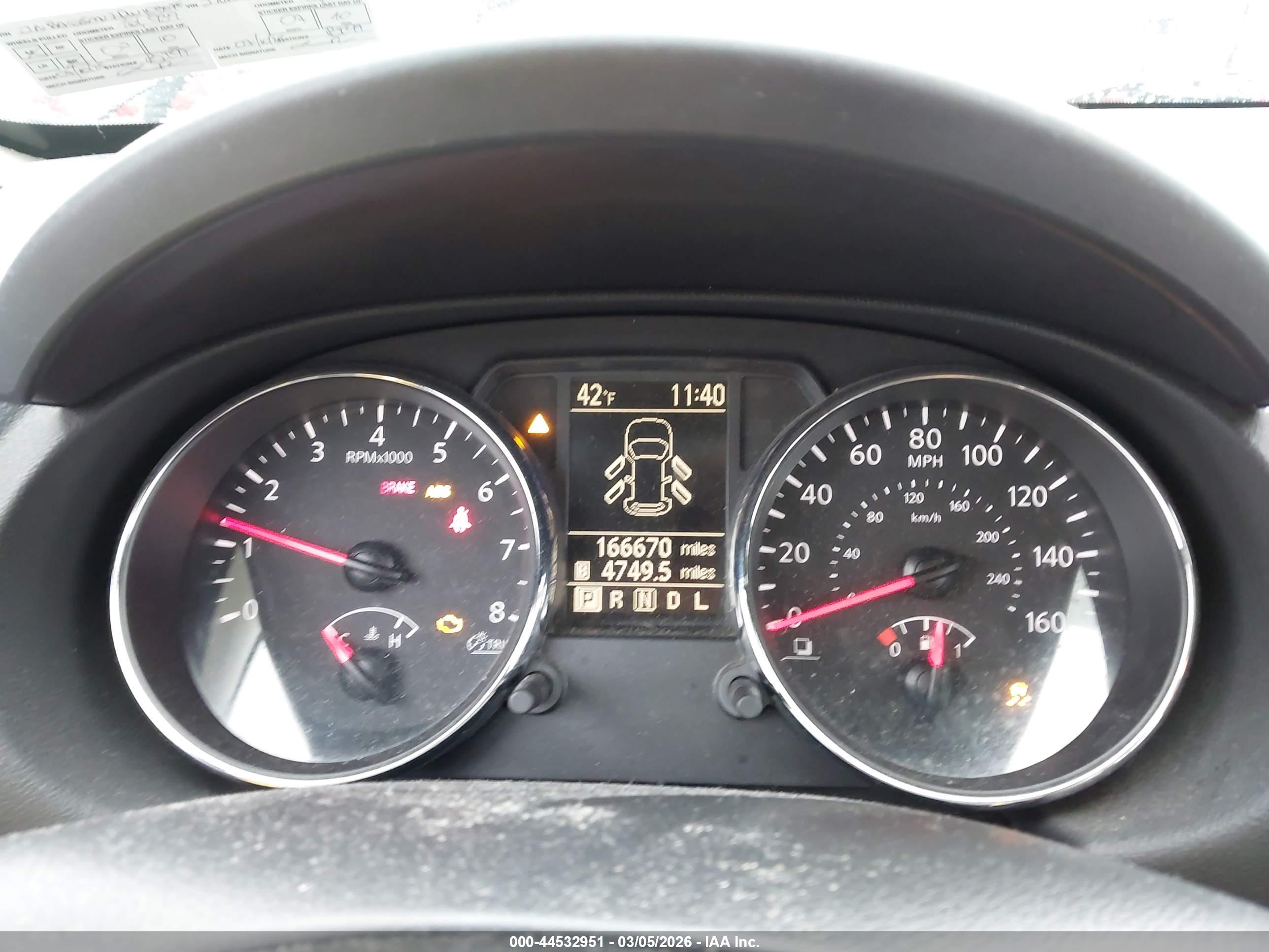 NISSAN ROGUE image 7