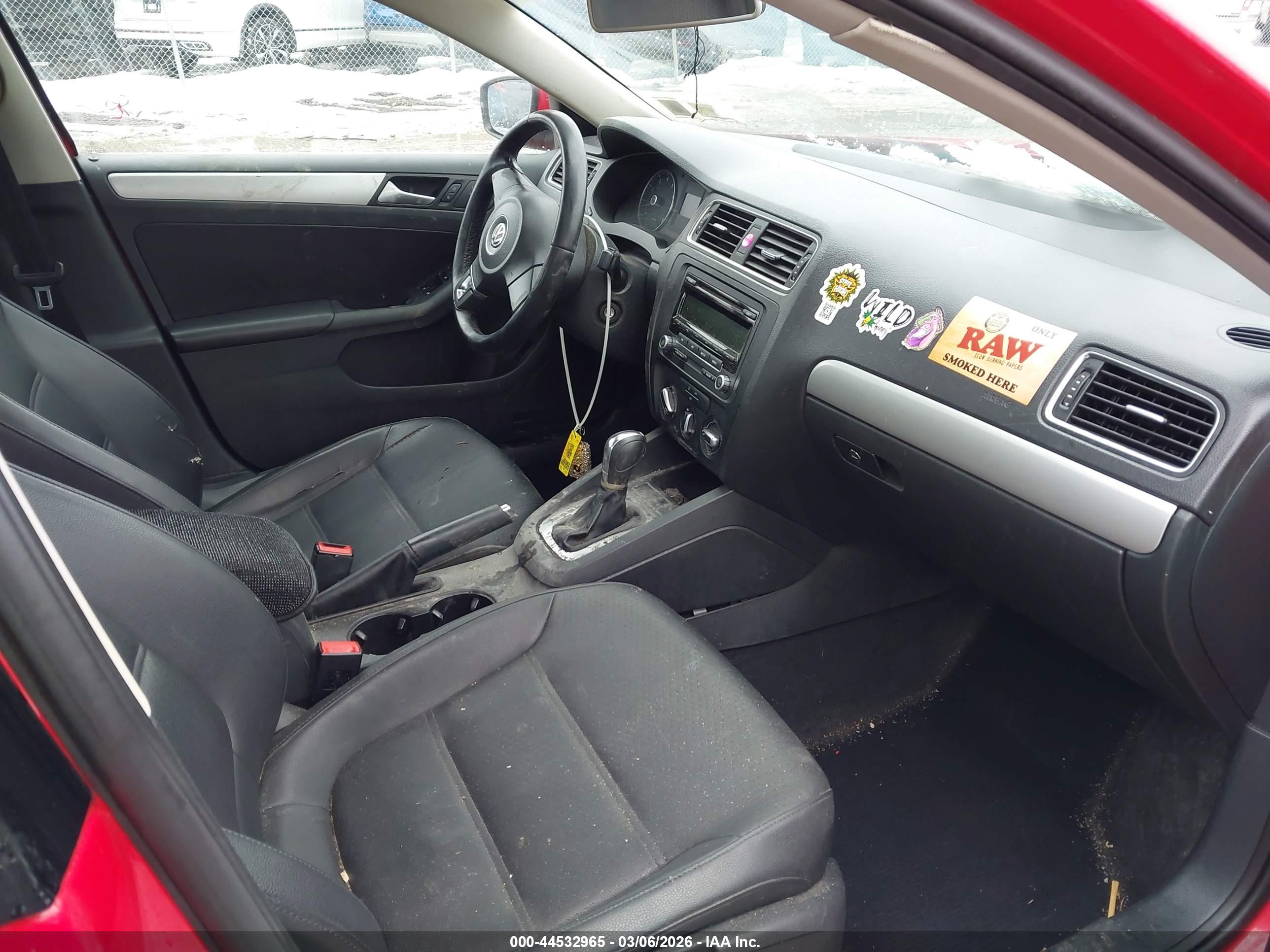 VOLKSWAGEN JETTA image 5