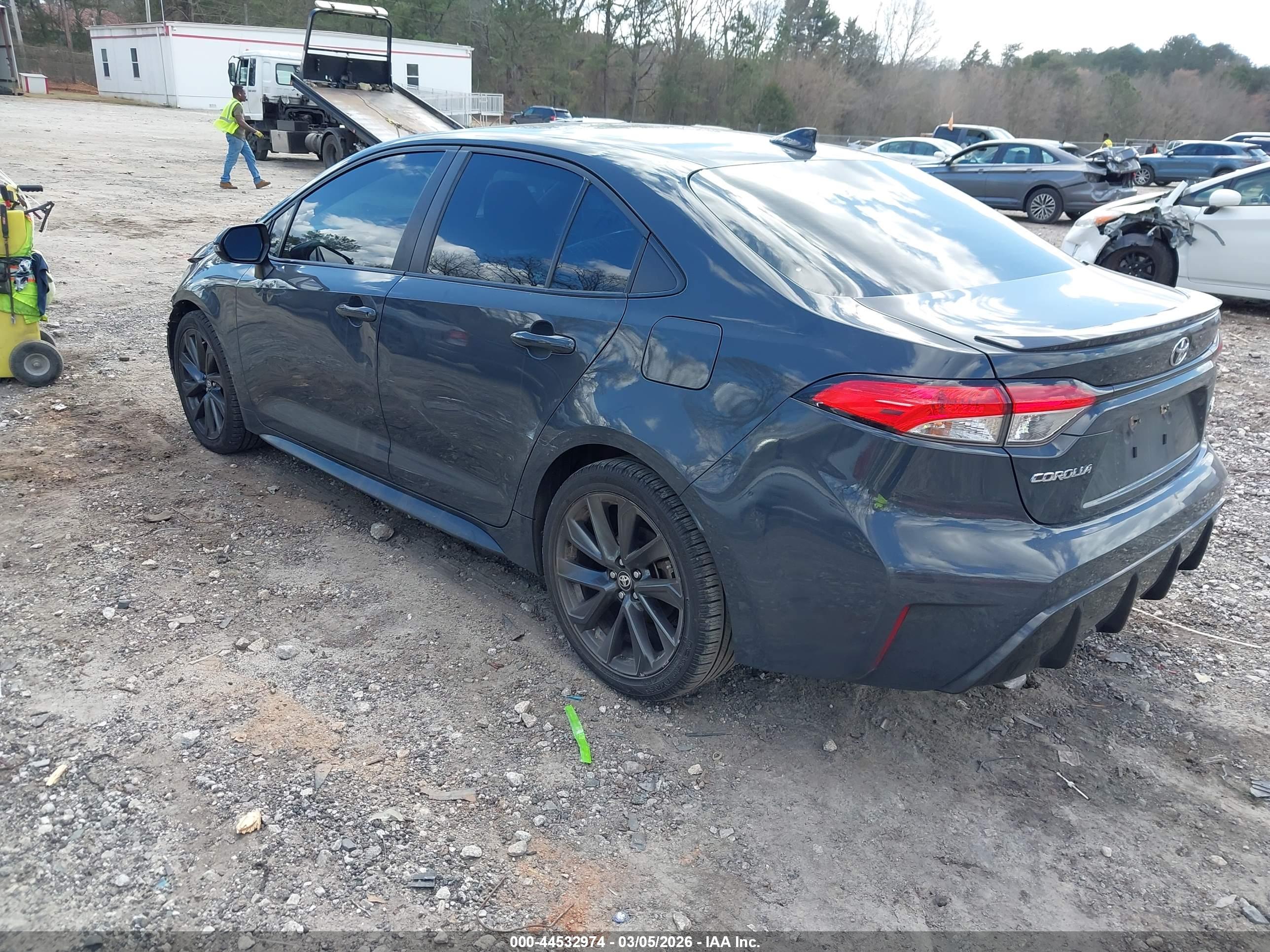 TOYOTA COROLLA image 3