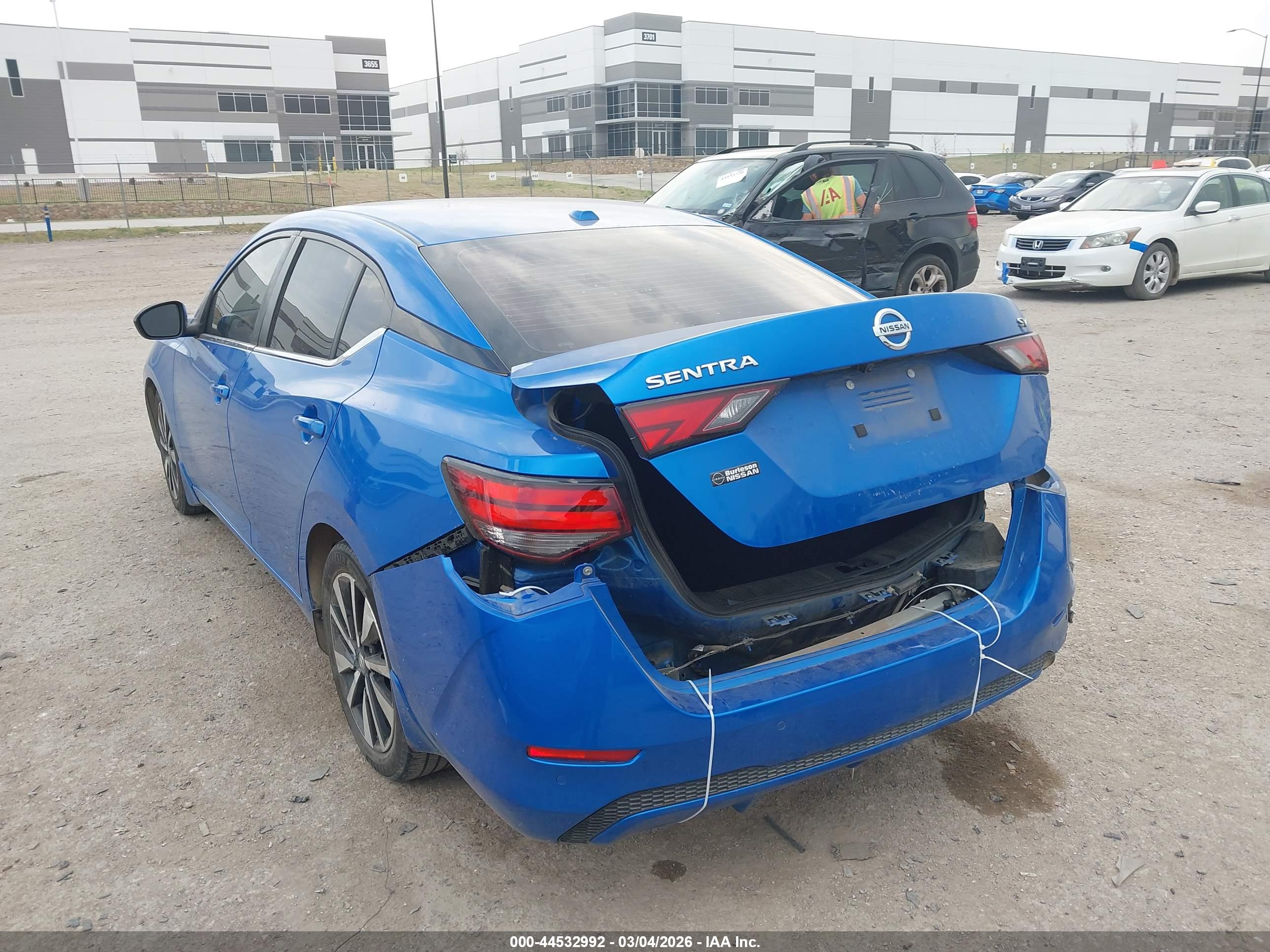 NISSAN SENTRA image 3