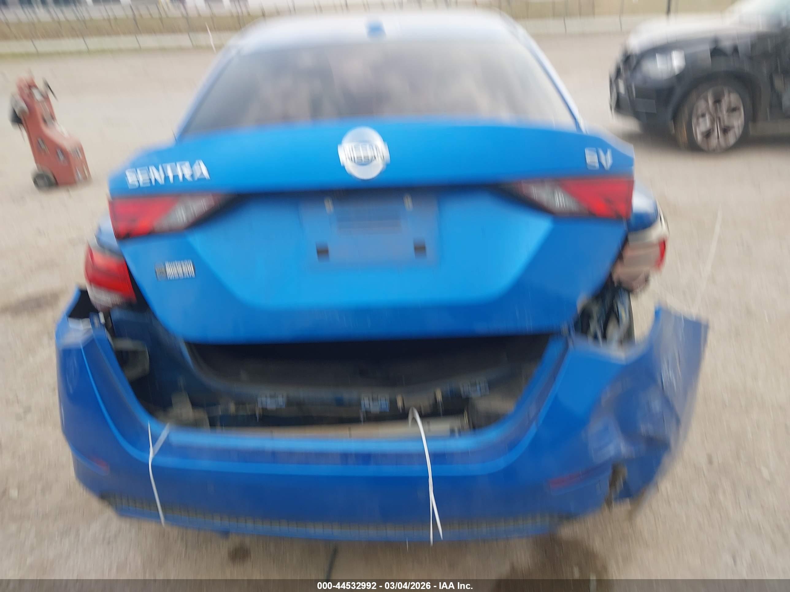 NISSAN SENTRA image 6