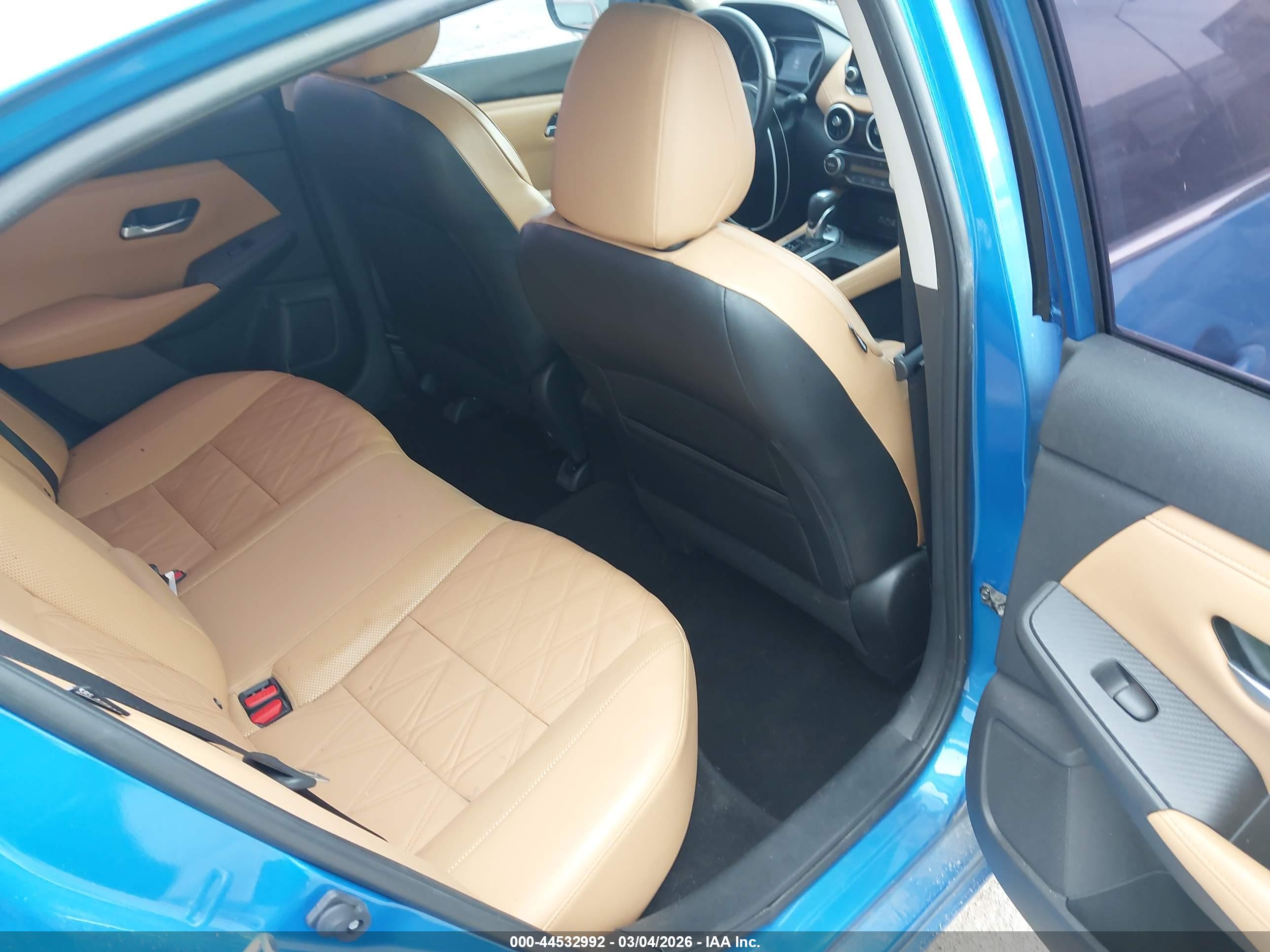 NISSAN SENTRA image 8