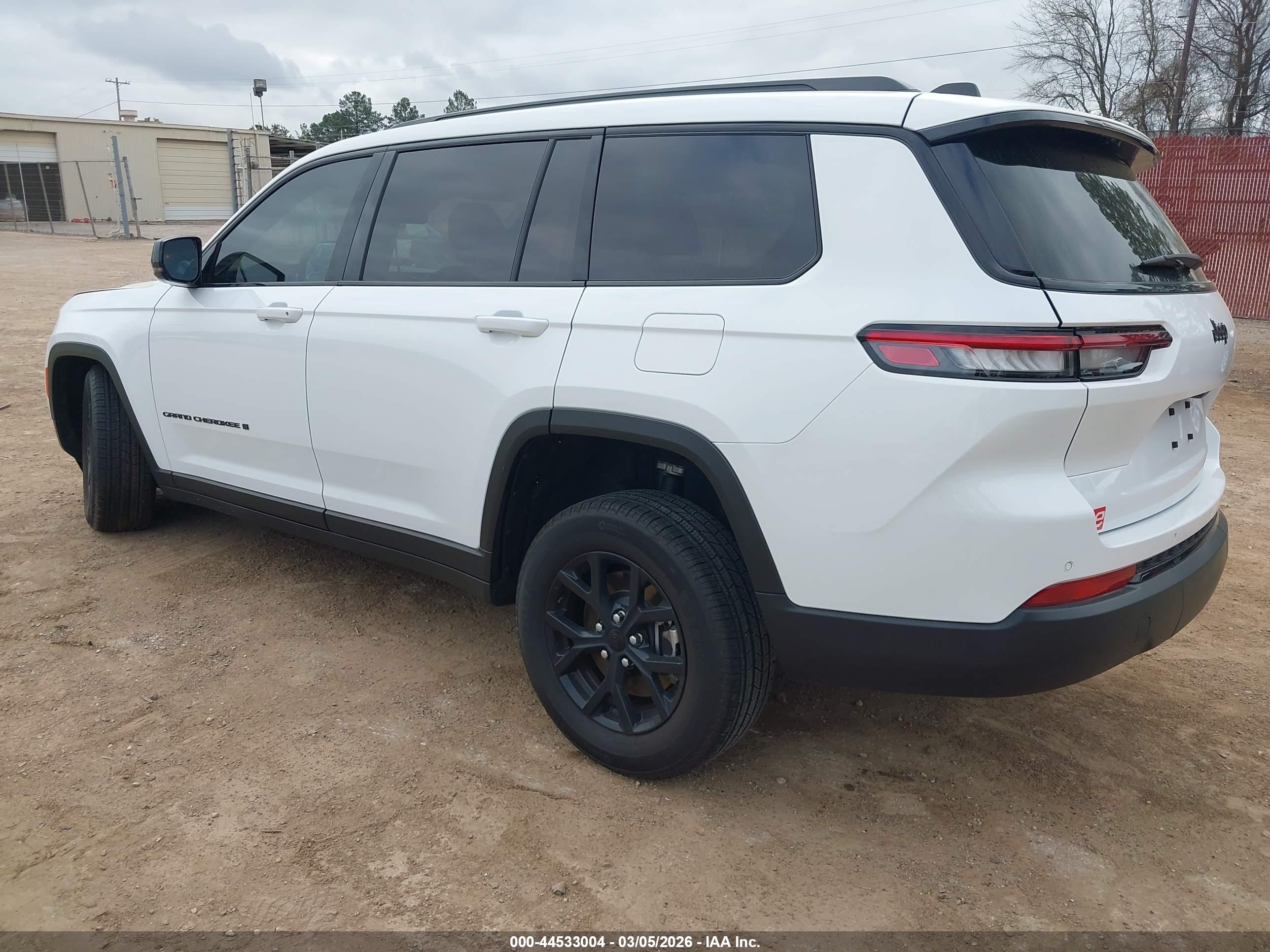 JEEP GRAND image 3