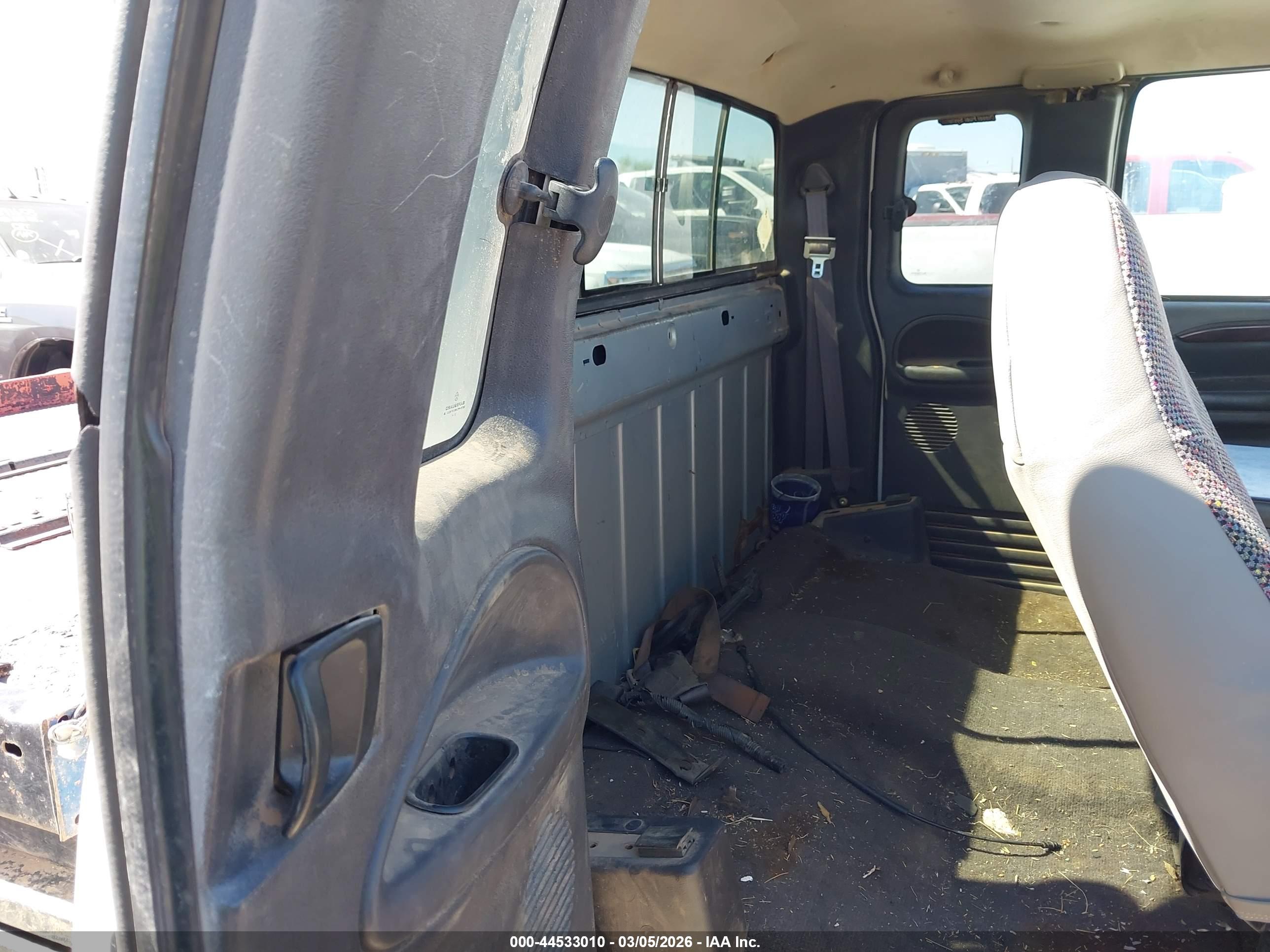 DODGE RAM image 8