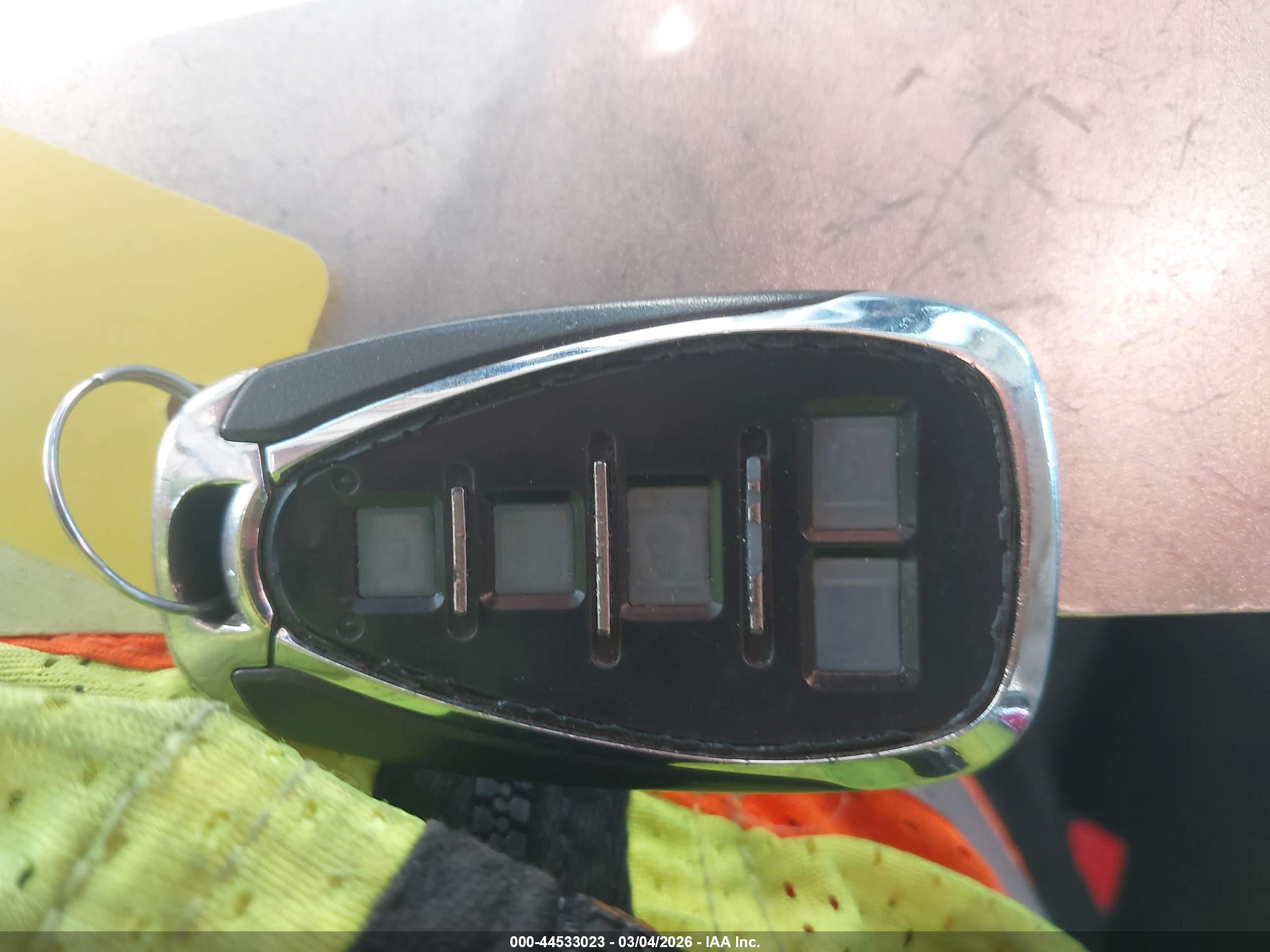 CHEVROLET EQUINOX image 11