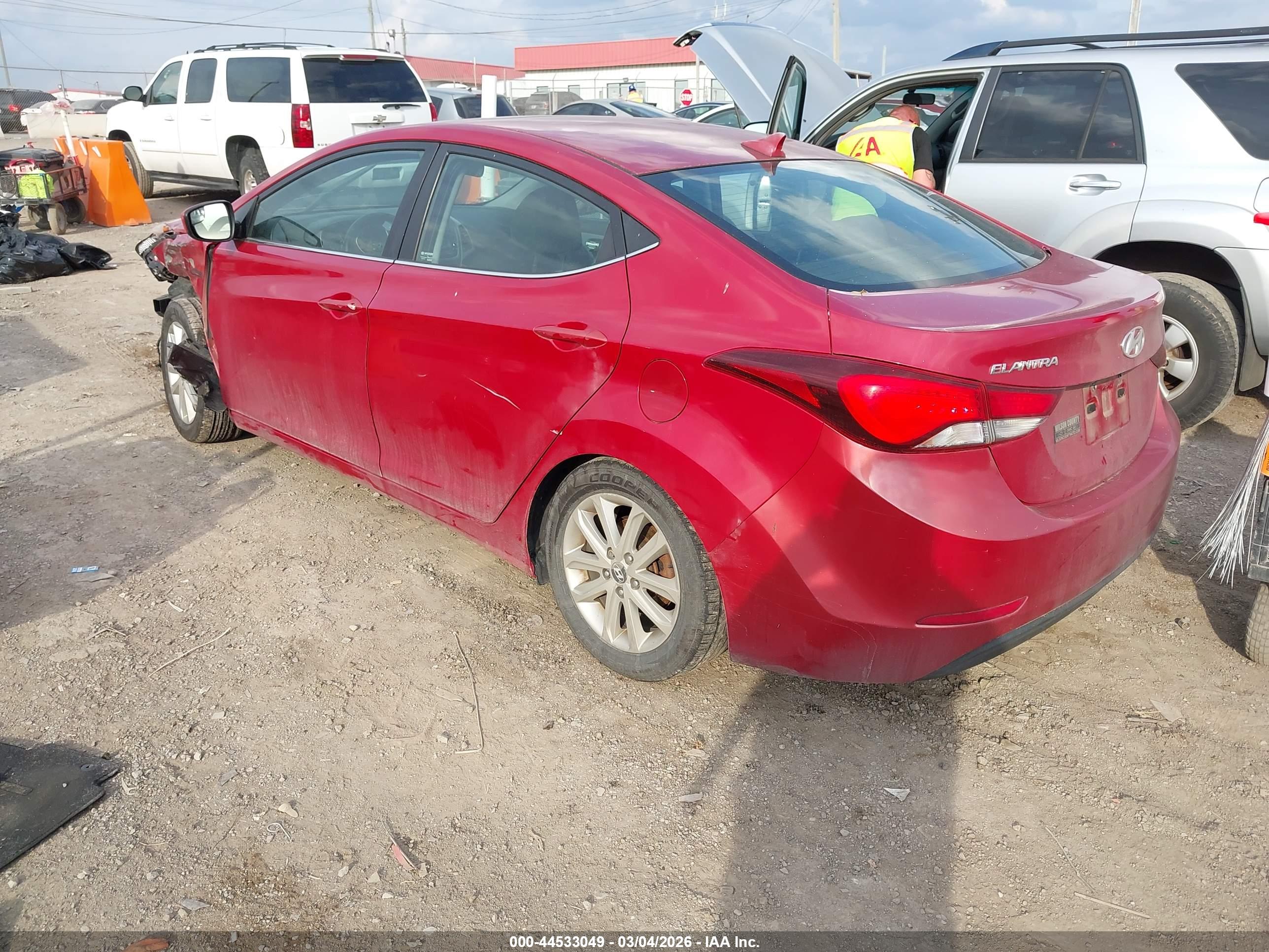 HYUNDAI ELANTRA image 3