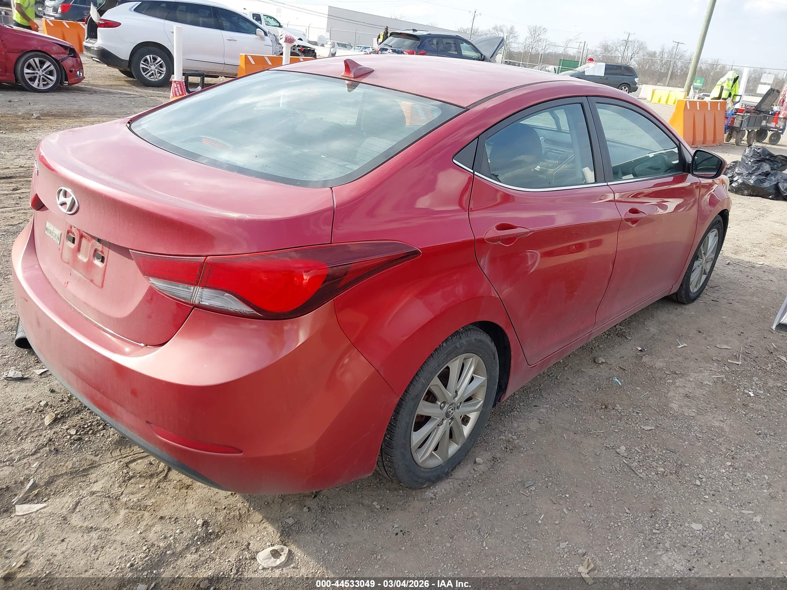 HYUNDAI ELANTRA image 4