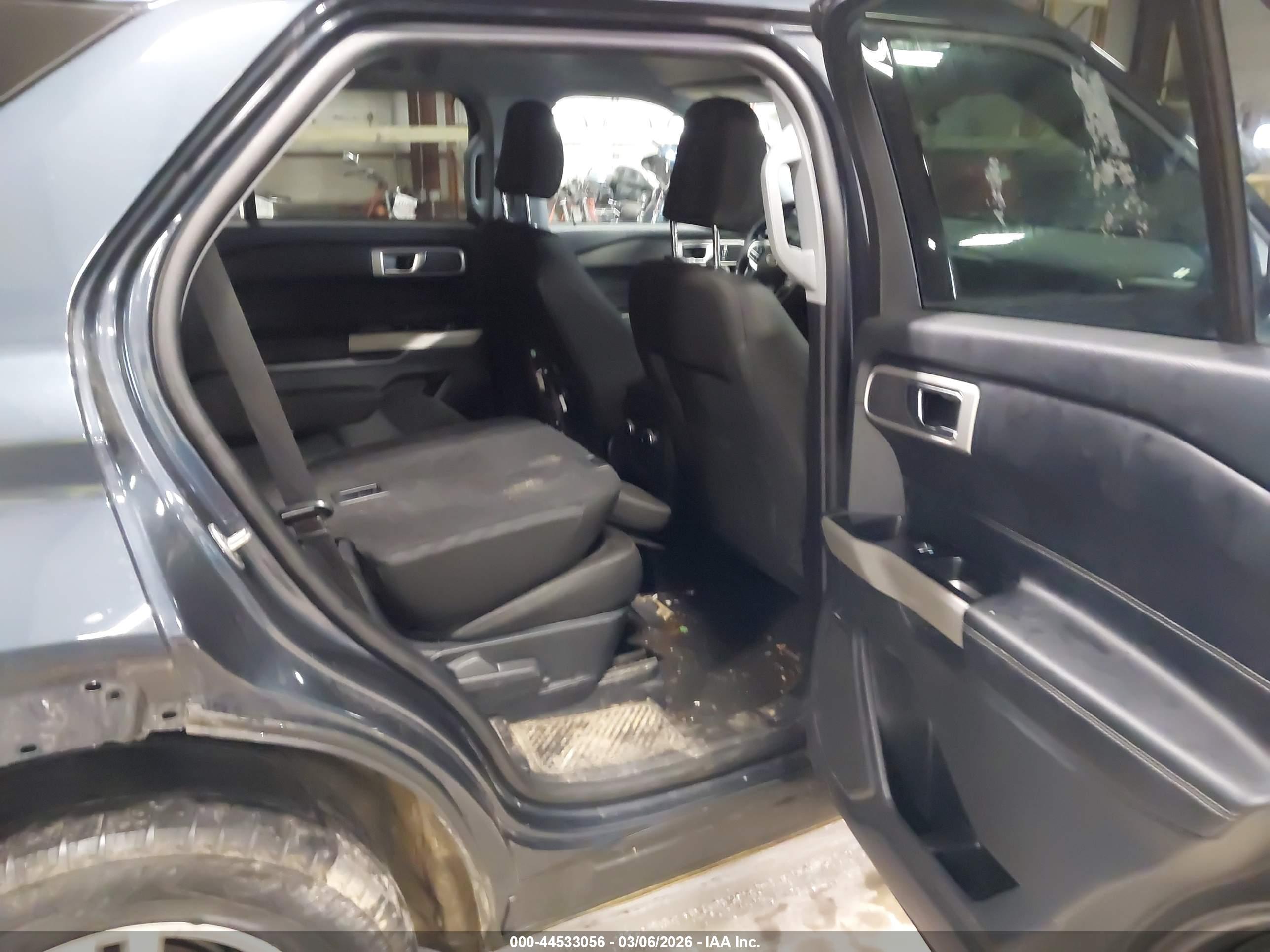 FORD EXPLORER image 8