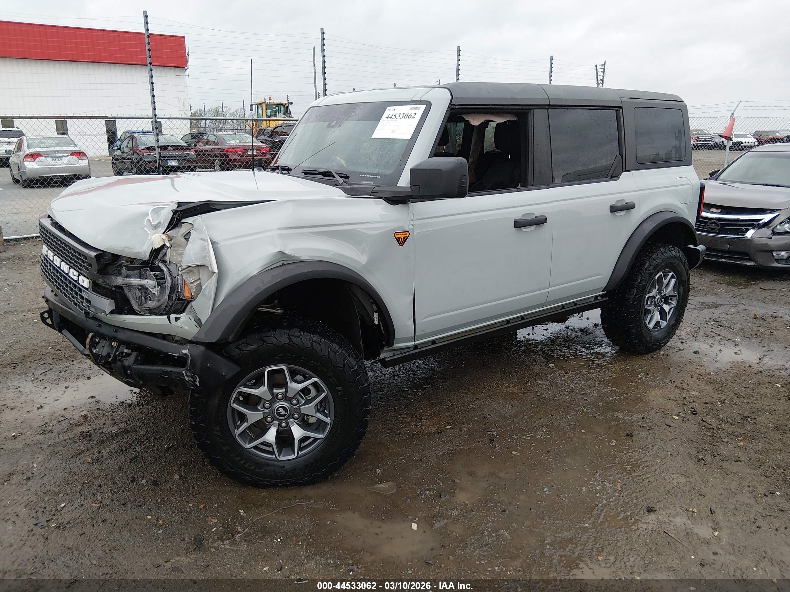 FORD BRONCO image 2